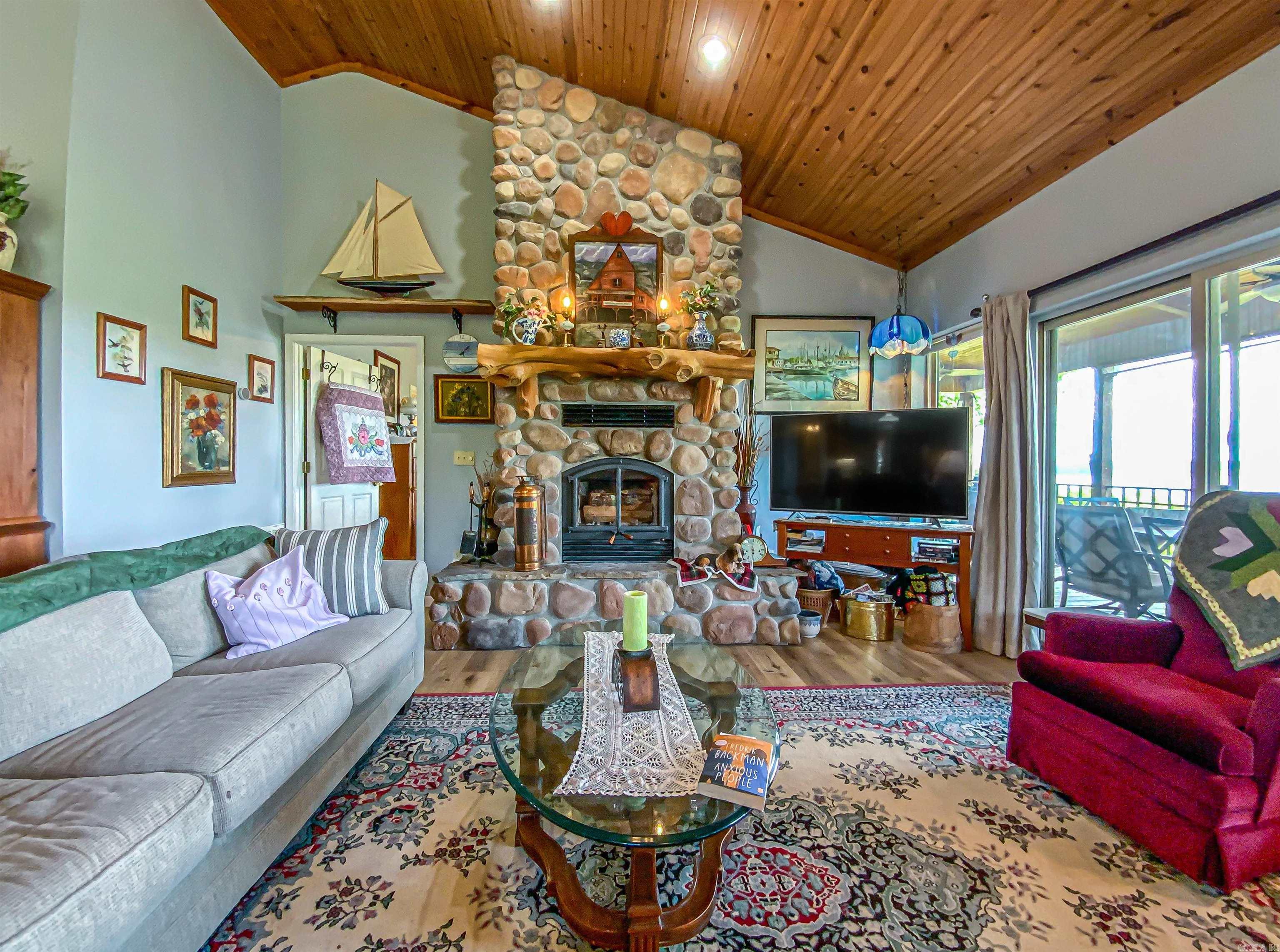 139  North Point  Yellville, AR