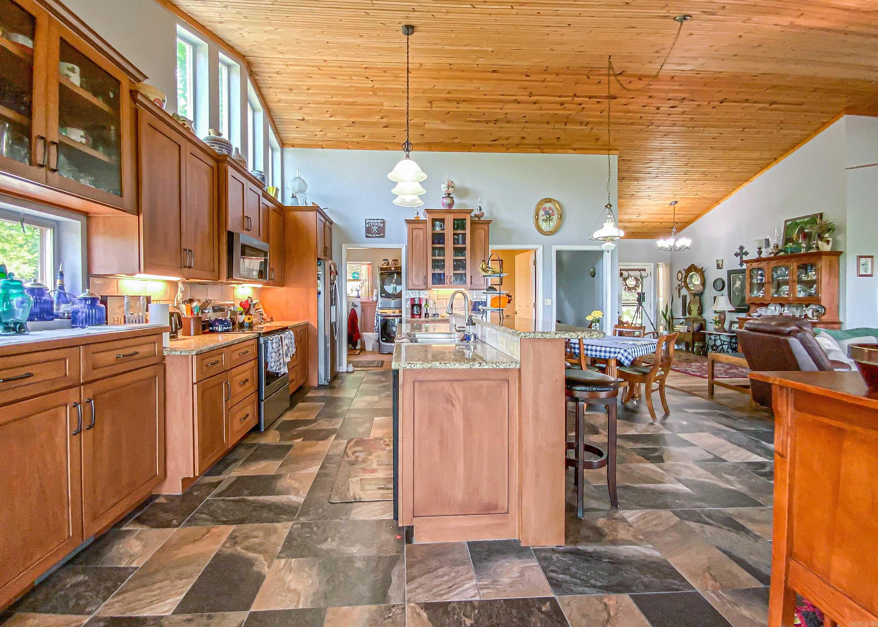 139  North Point  Yellville, AR