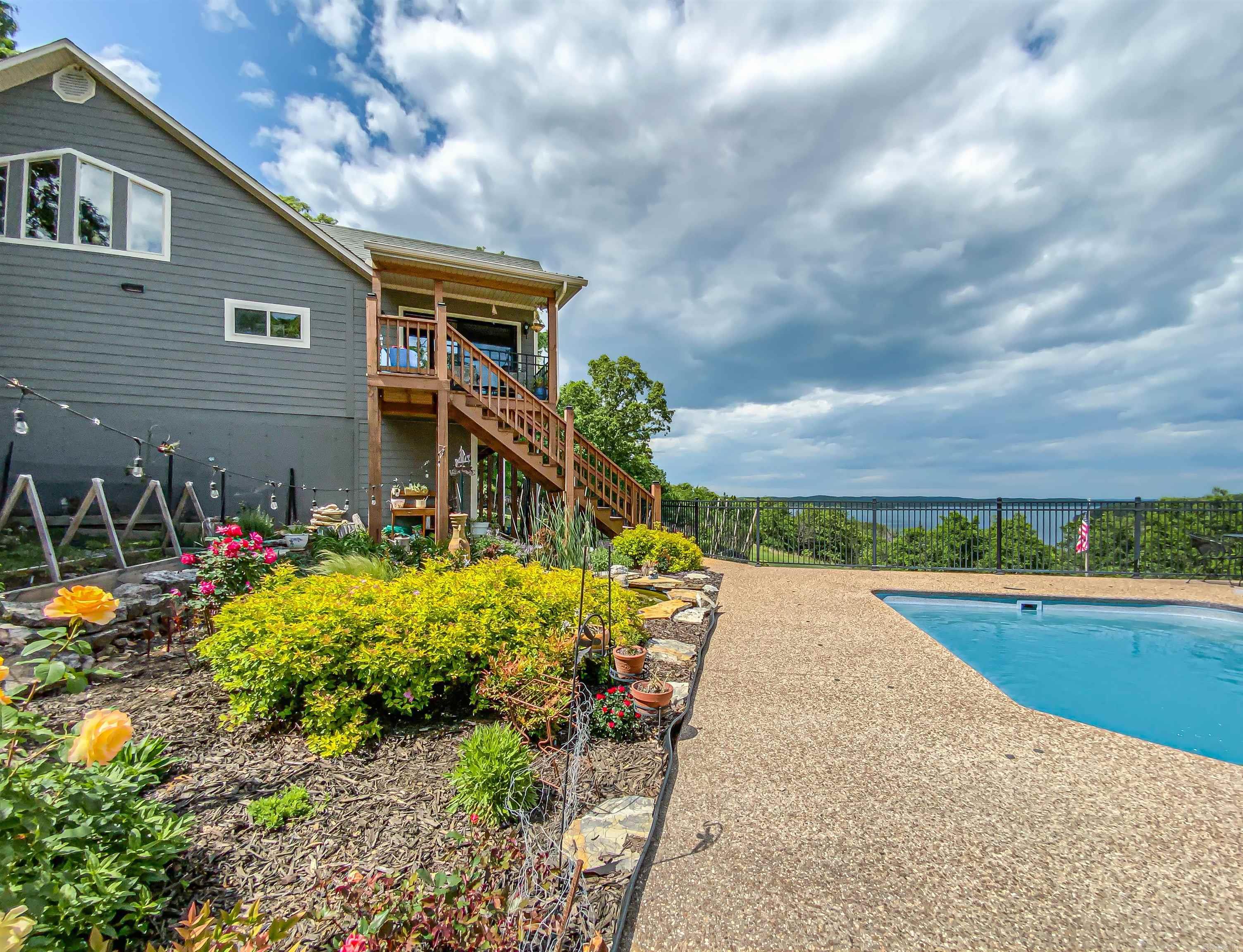 139  North Point  Yellville, AR