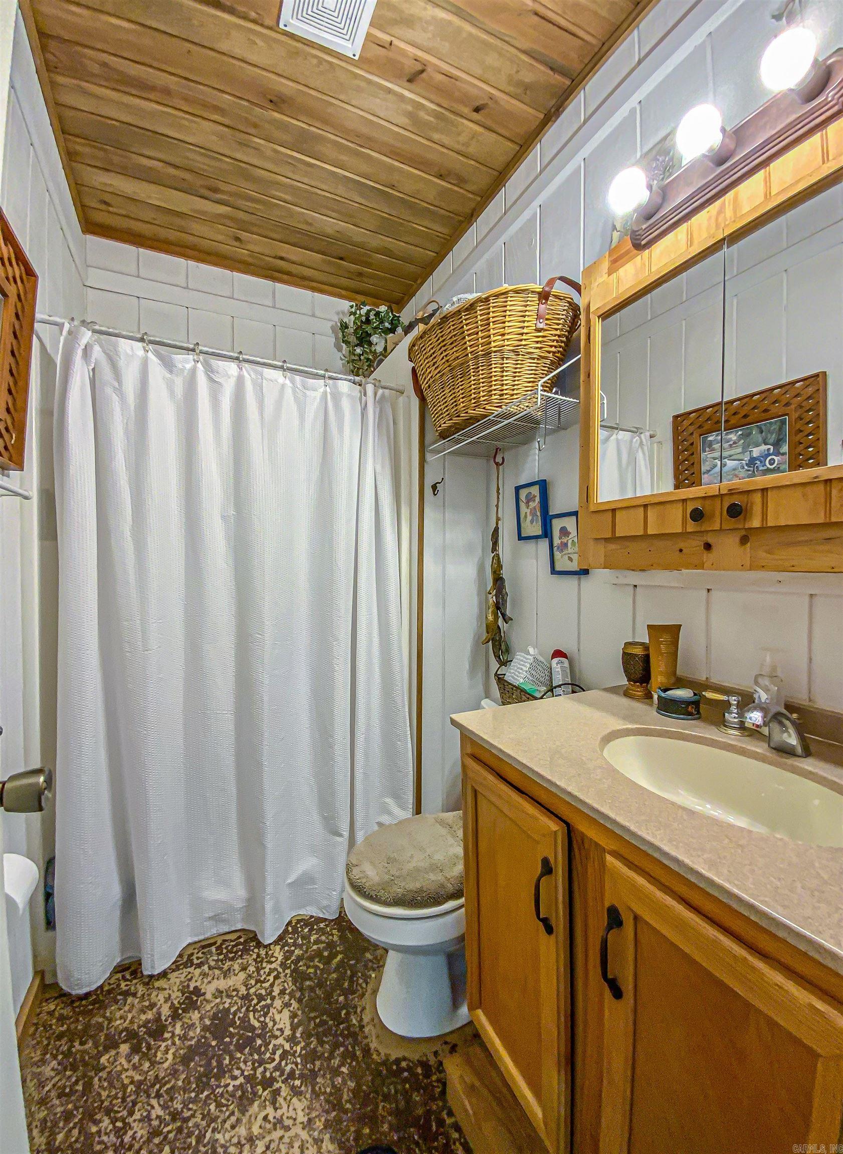 139  North Point  Yellville, AR