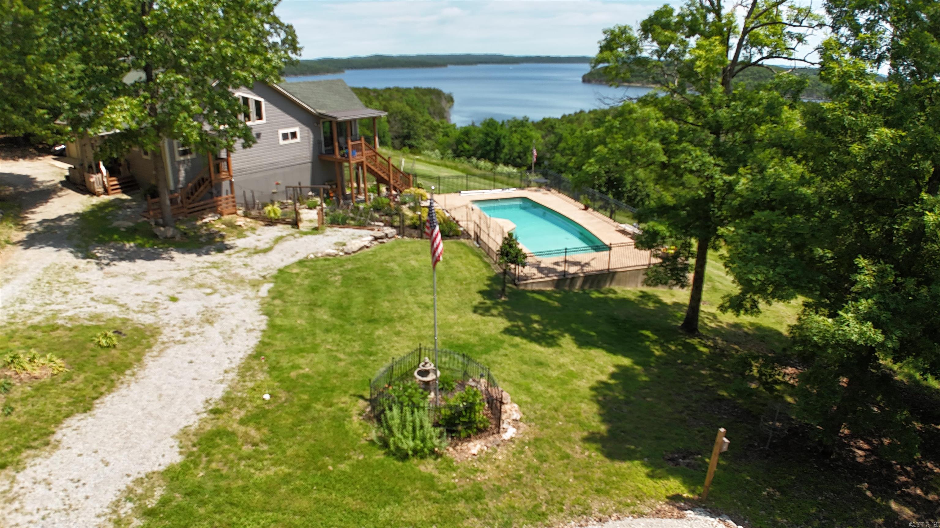 139  North Point  Yellville, AR