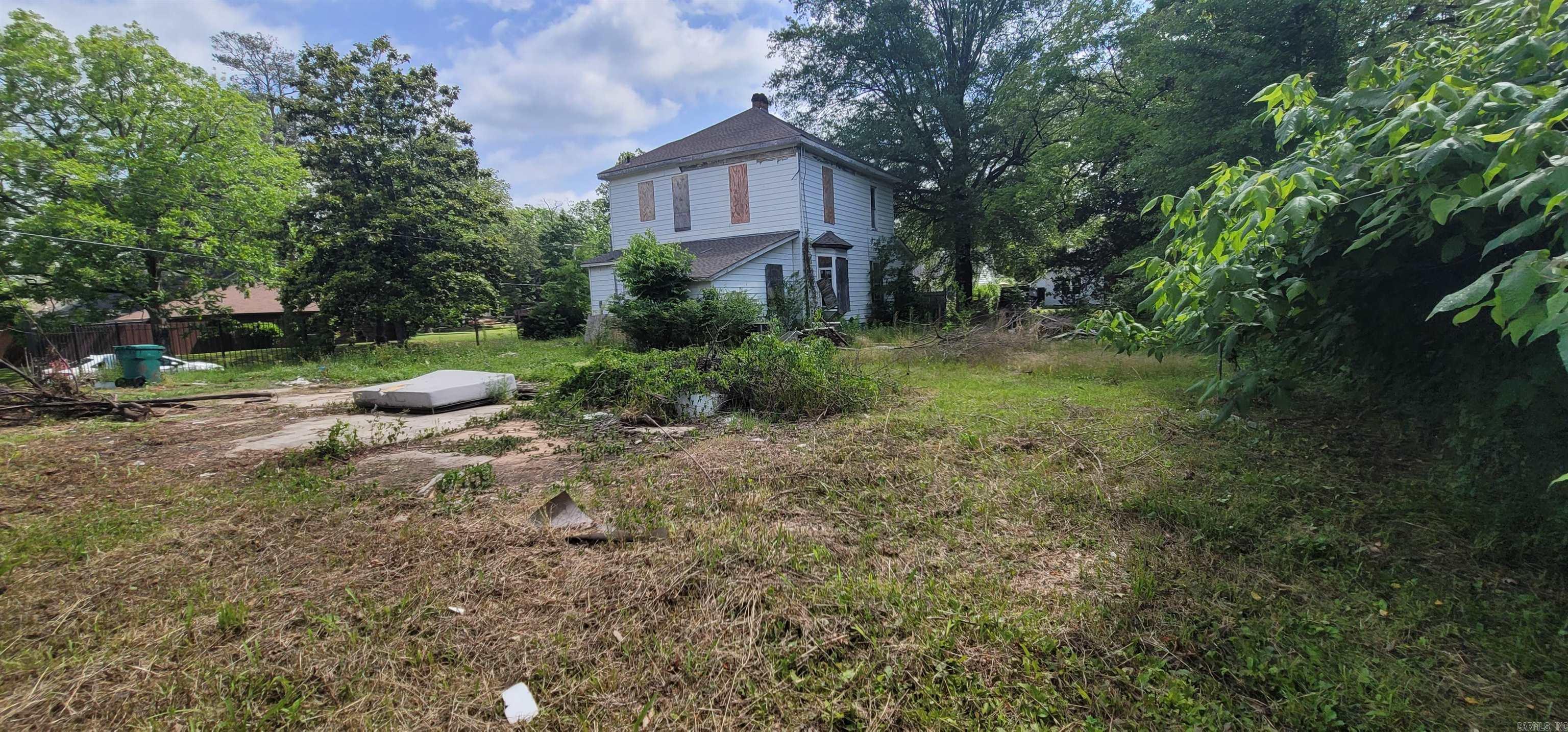 1902 S Laurel  Pine Bluff, AR