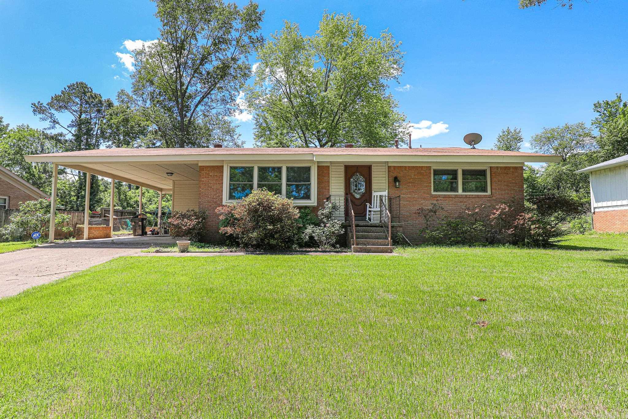 1525 LYNNWOOD Drive