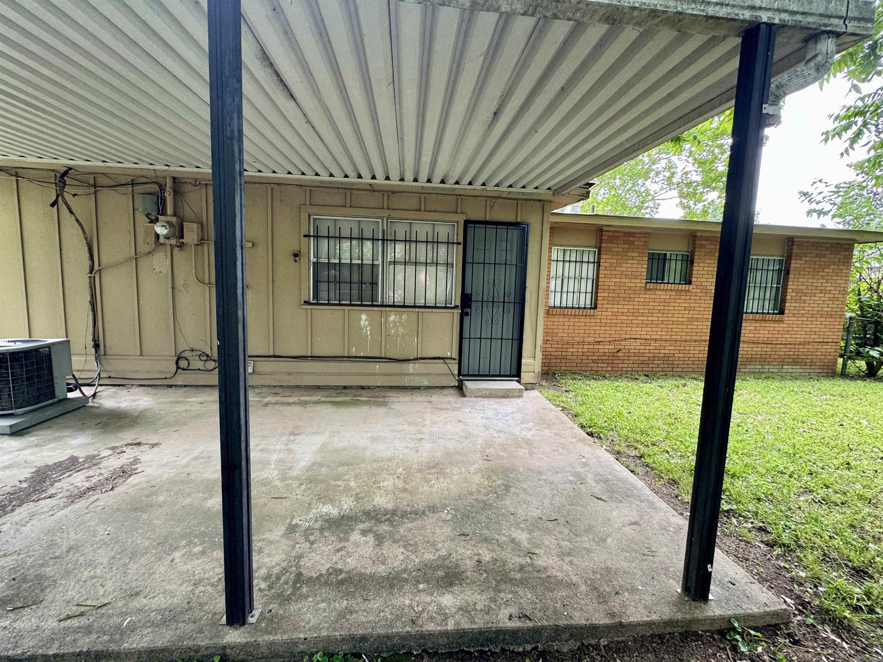 1306  Boston Dr  Pine Bluff, AR