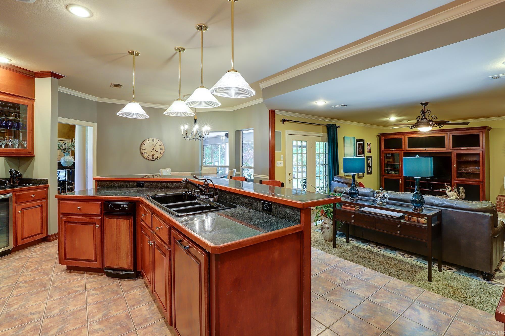 6632  Lakeridge Drive  Texarkana, TX