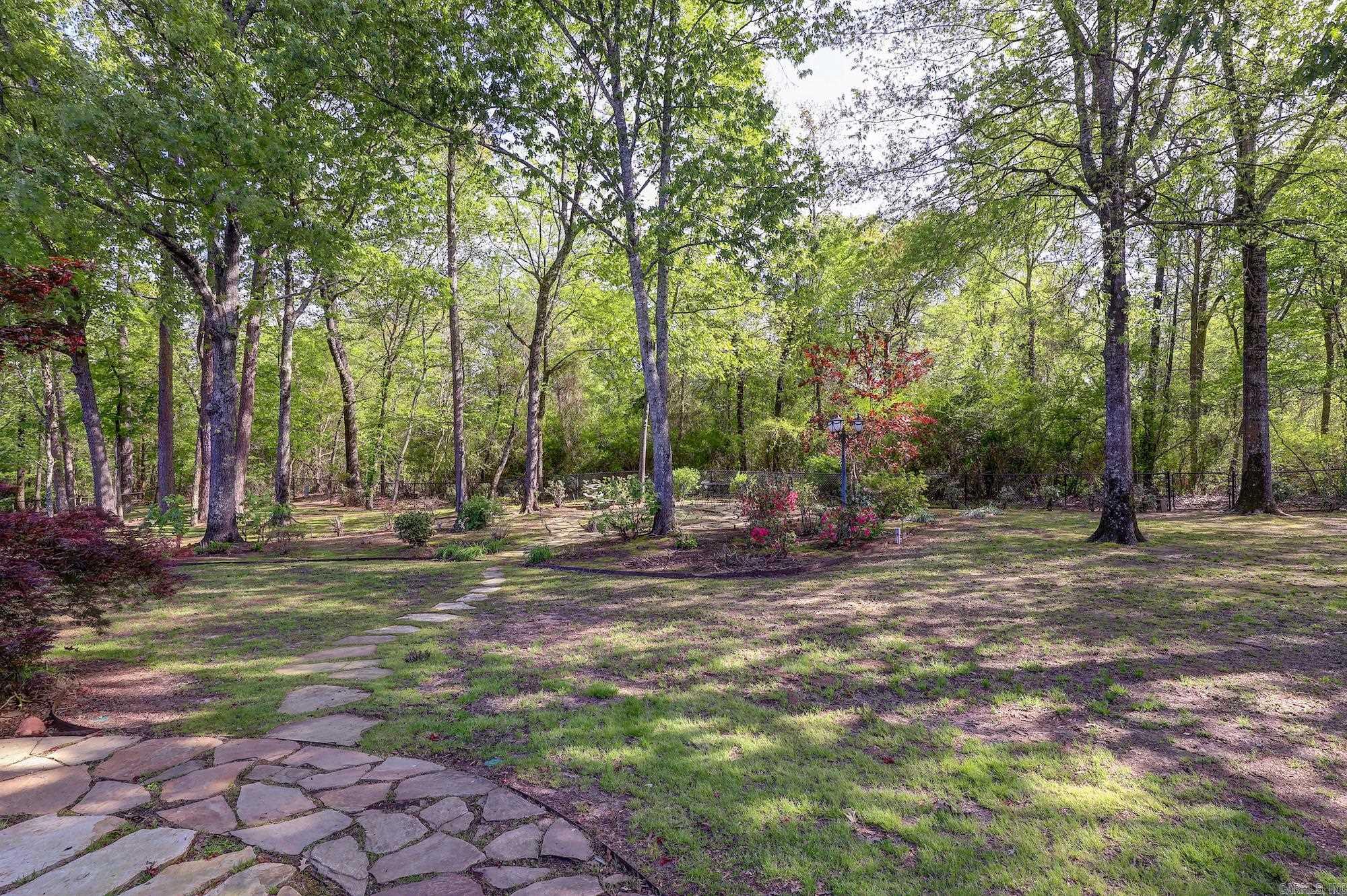 6632  Lakeridge Drive  Texarkana, TX