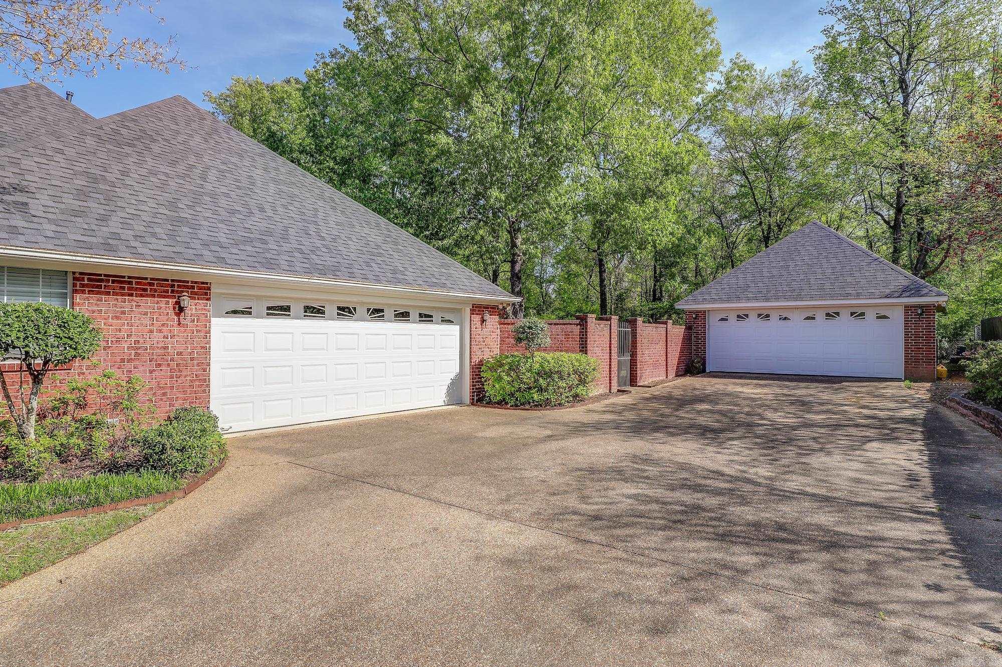 6632  Lakeridge Drive  Texarkana, TX