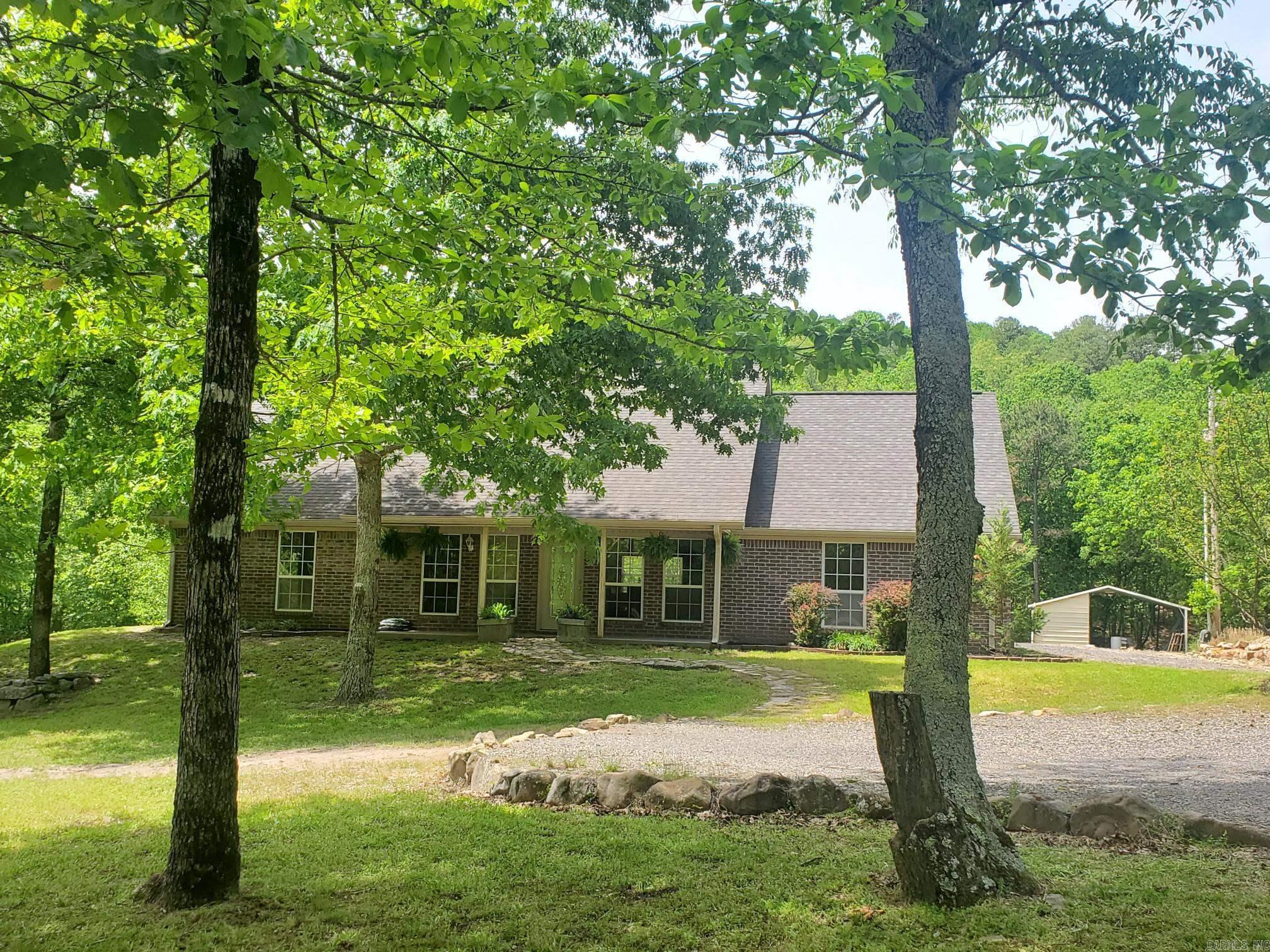 137 Gone Fishin Lane Mena, AR 71953