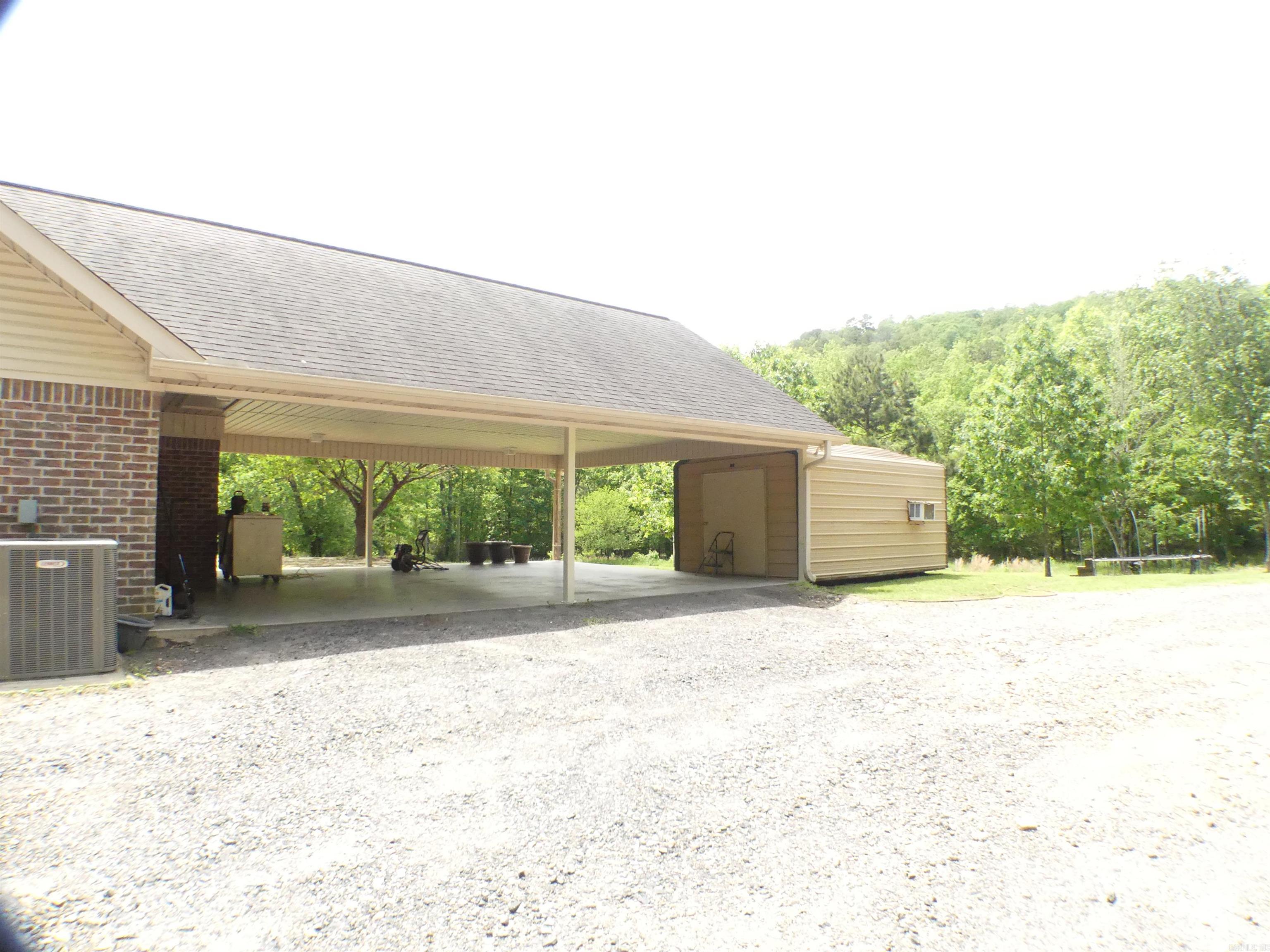 137 Gone Fishin Lane Mena, AR 71953
