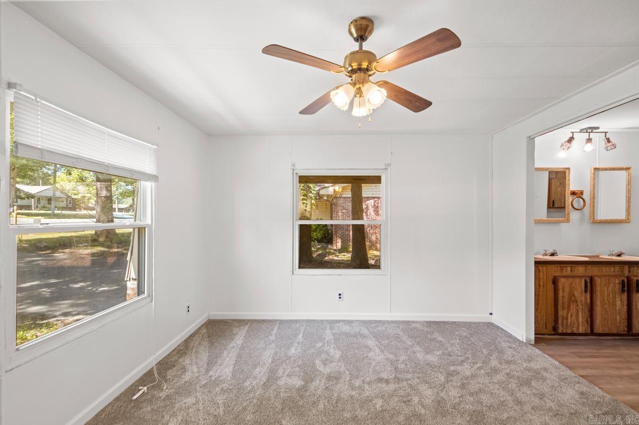 1504 W Woodson Lateral Rd  Hensley, AR