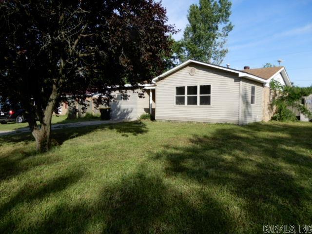 209  Quapaw St  Steele, MO