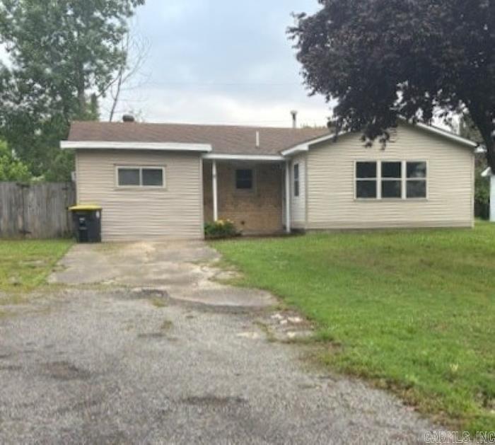 201  Quapaw St  Steele, MO