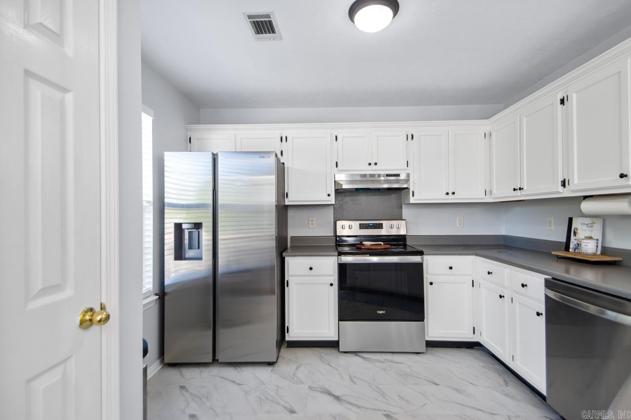 422  Sharon Oaks Court  Benton, AR