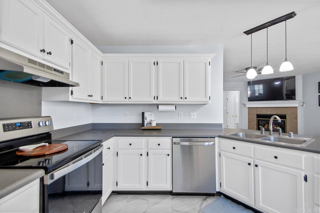 422  Sharon Oaks Court  Benton, AR