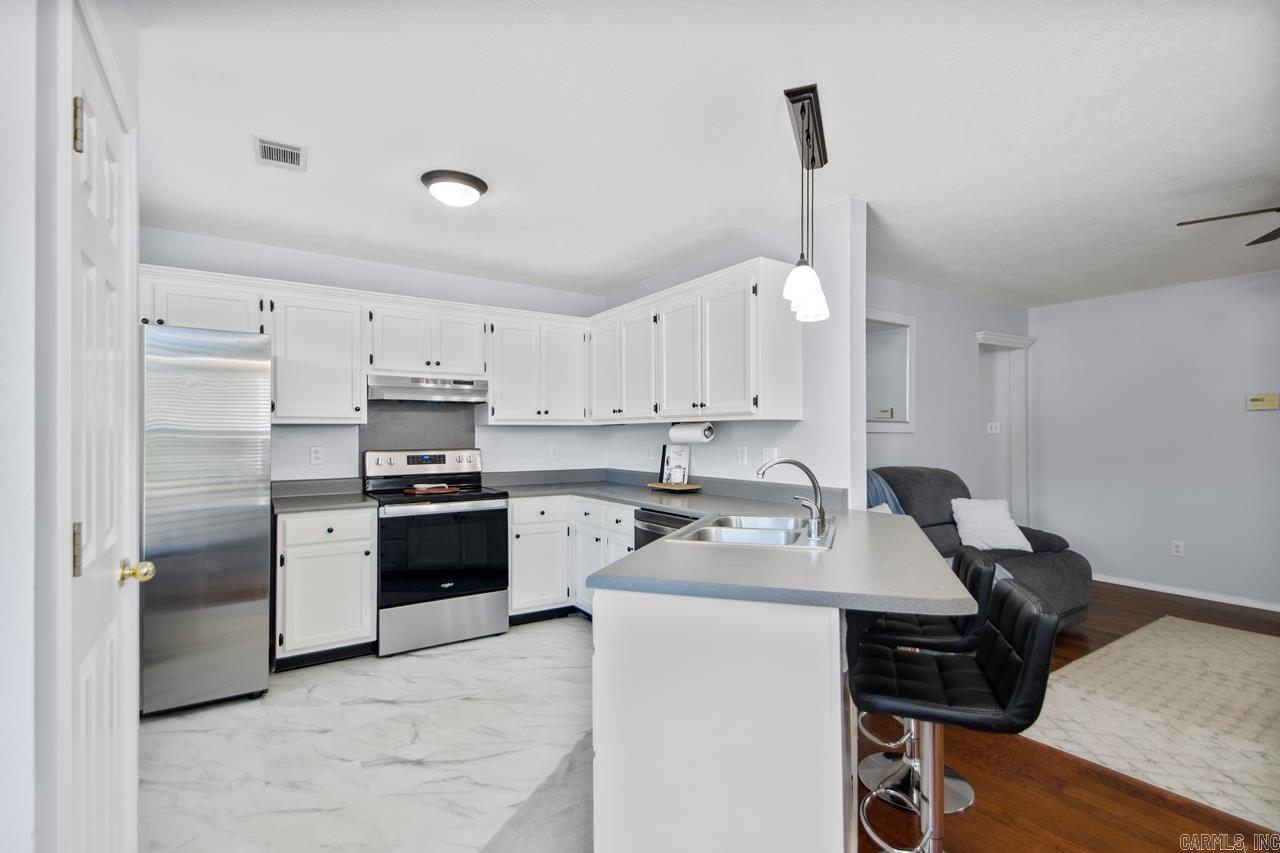 422  Sharon Oaks Court  Benton, AR