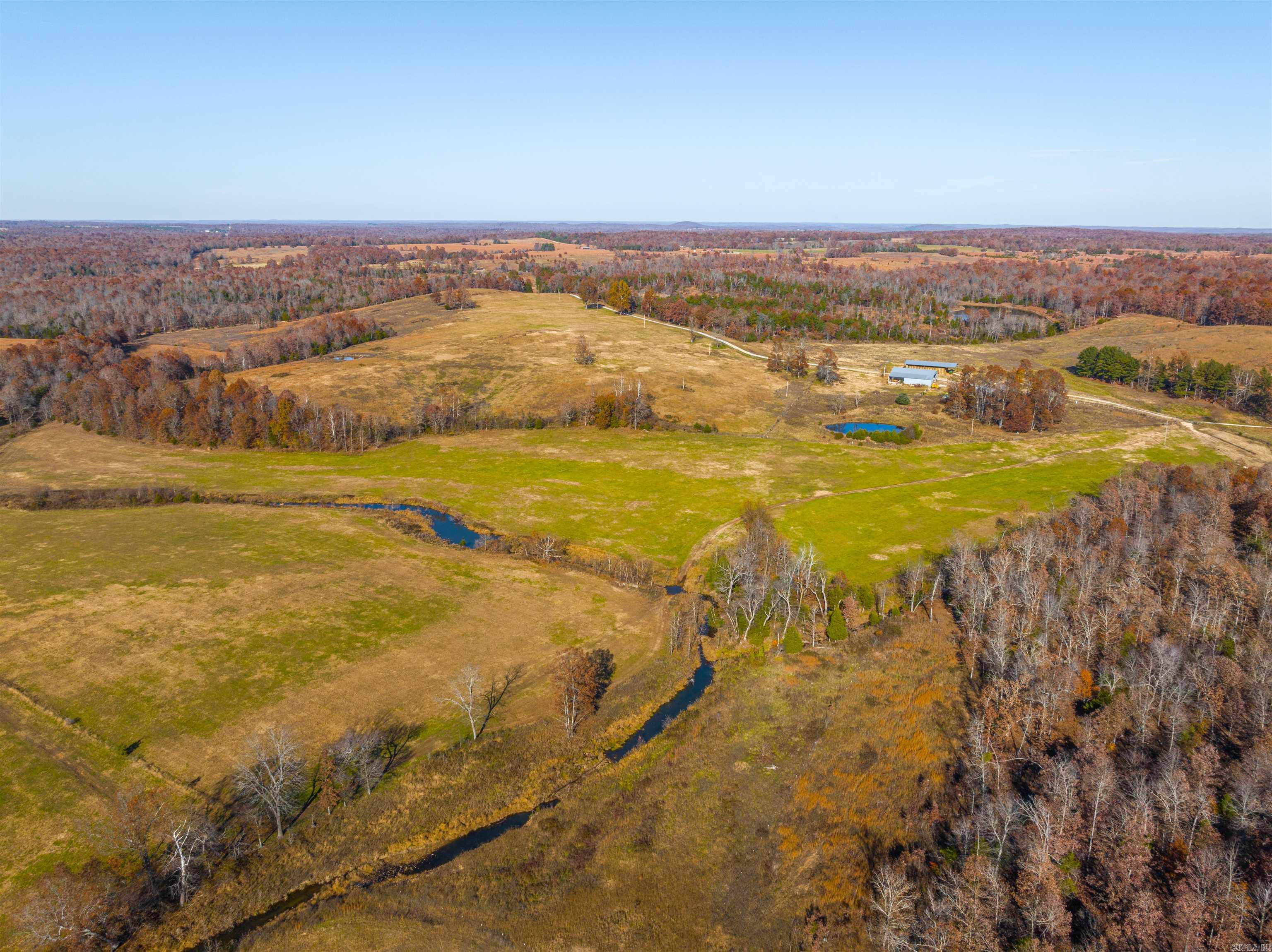 717 Green Valley Ln Viola, AR 72583