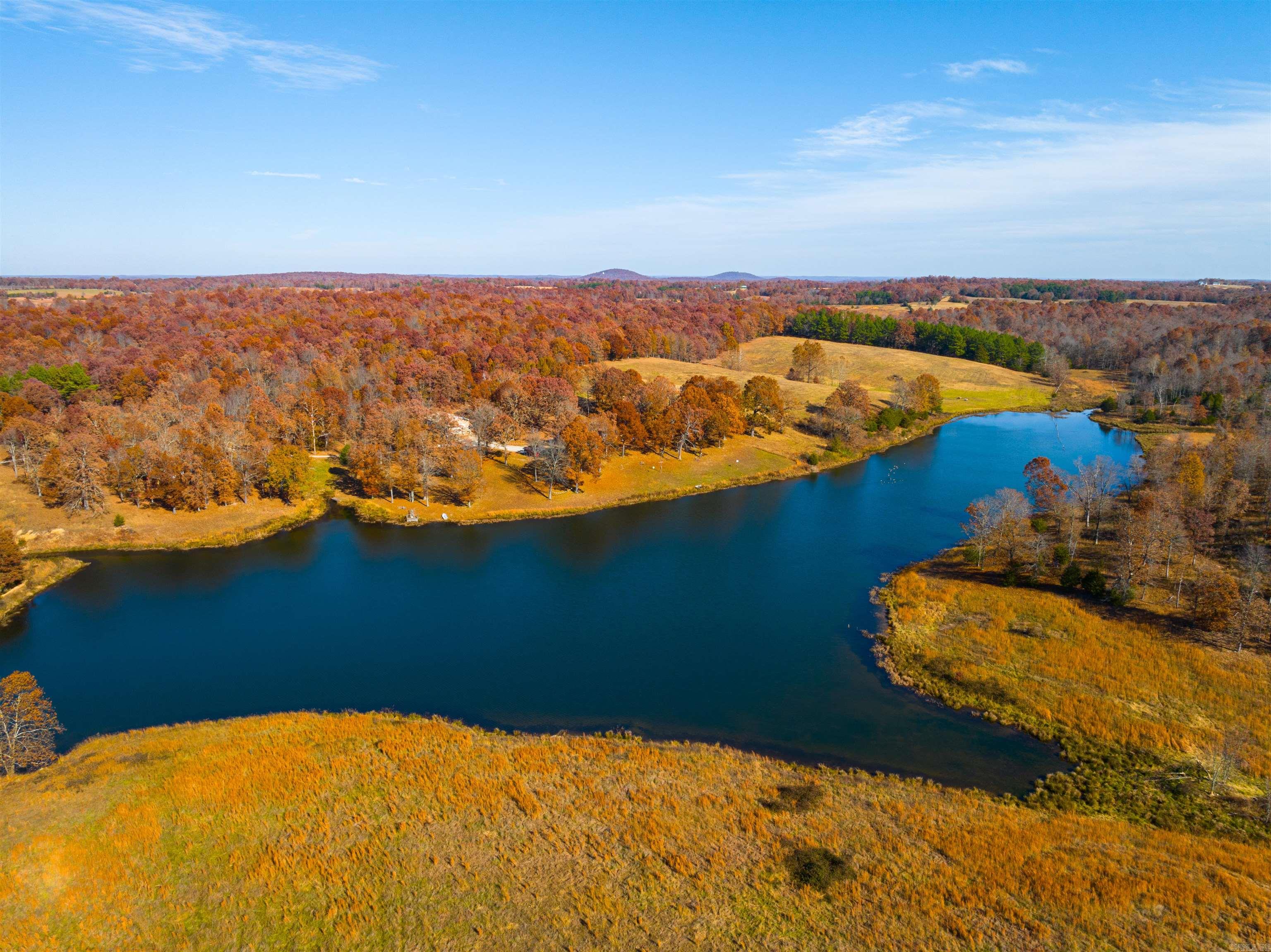 717 Green Valley Ln Viola, AR 72583