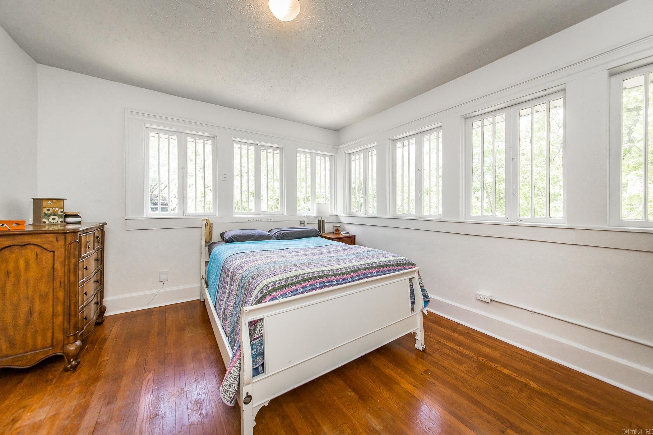 2420  Marshall  Little Rock, AR