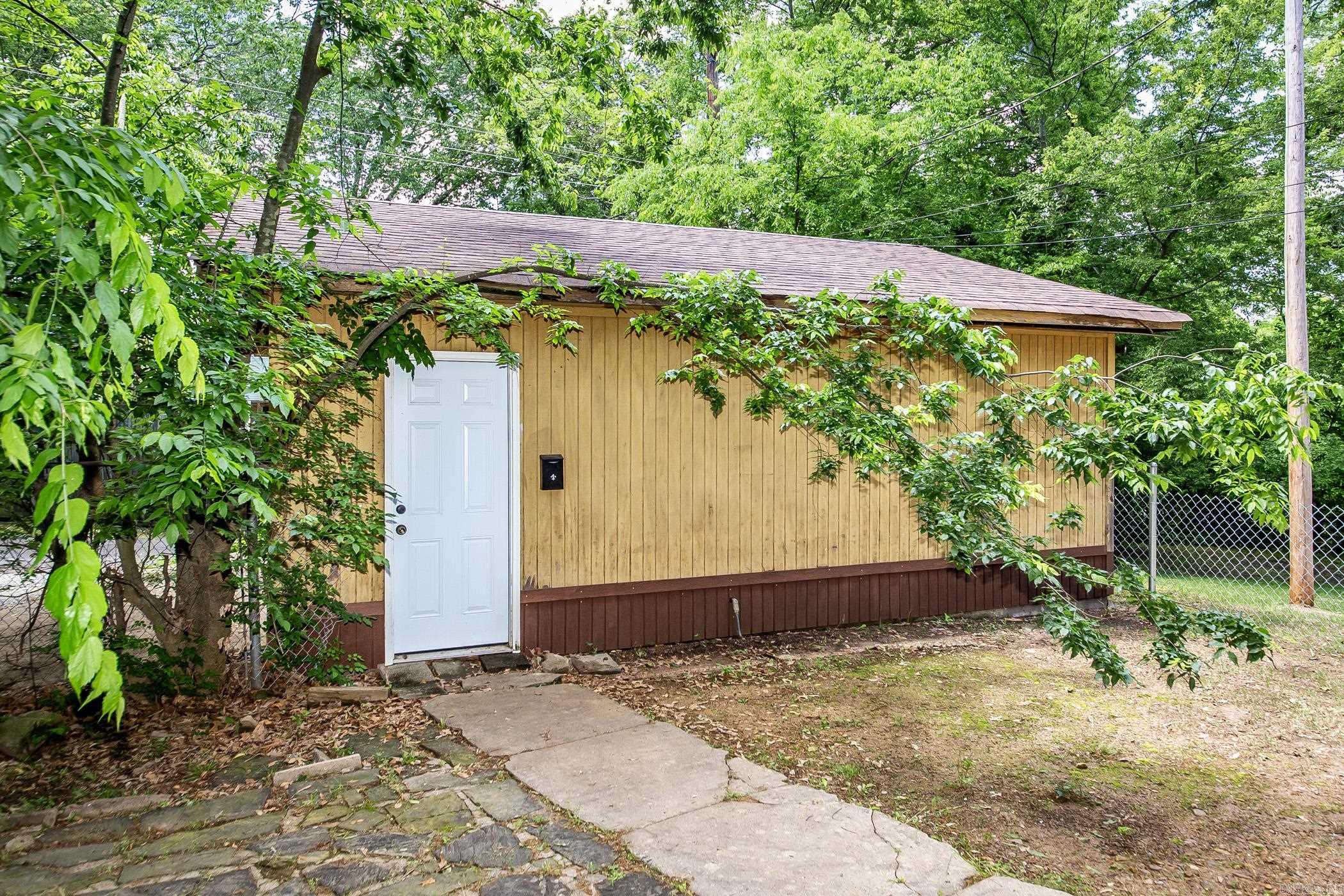 2420  Marshall  Little Rock, AR