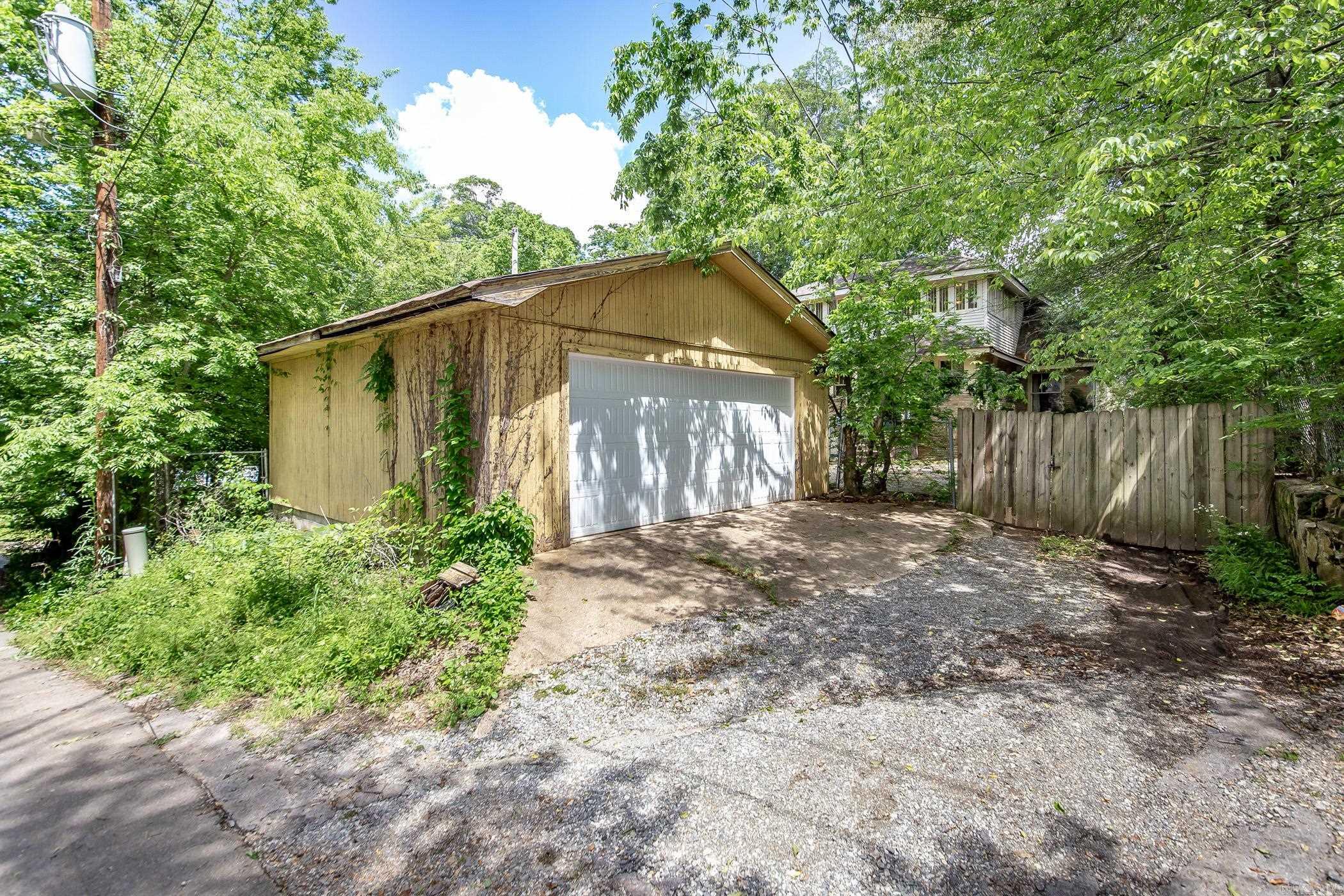 2420  Marshall  Little Rock, AR