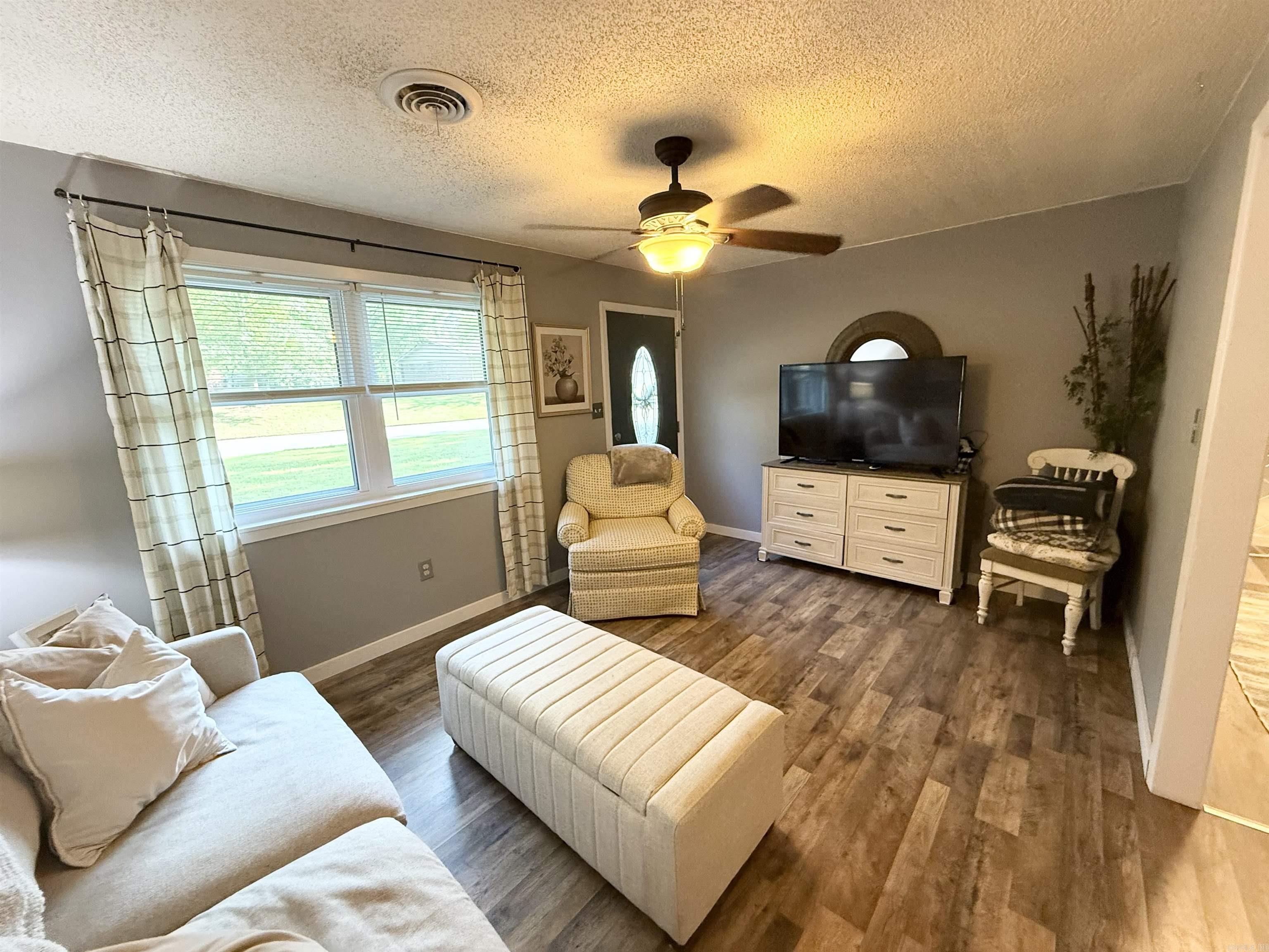 1304  Deener  Searcy, AR