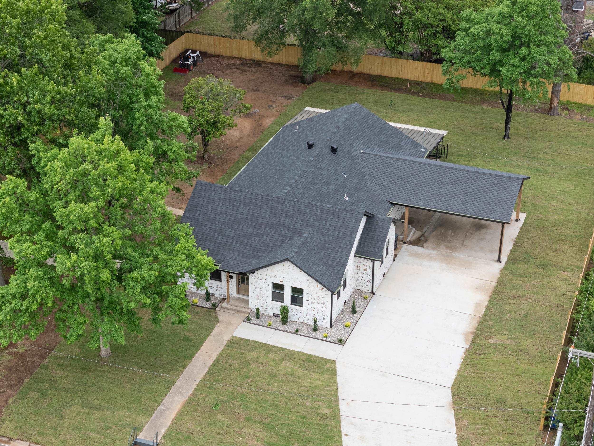 1717  Robins  Conway, AR