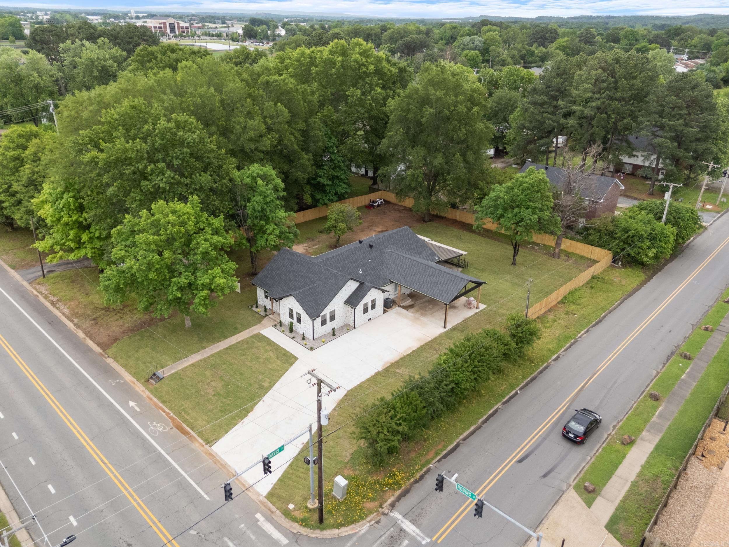 1717  Robins  Conway, AR