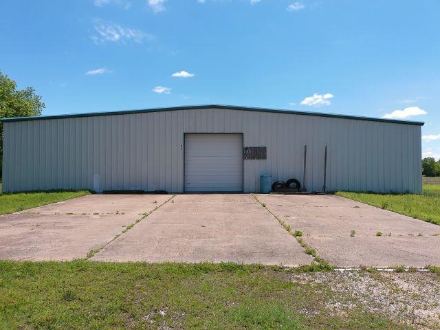 100  Dorton  Bay, AR