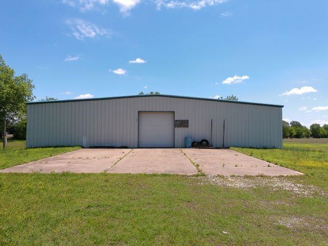 100  Dorton  Bay, AR
