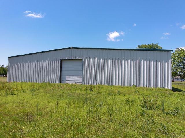 100  Dorton  Bay, AR