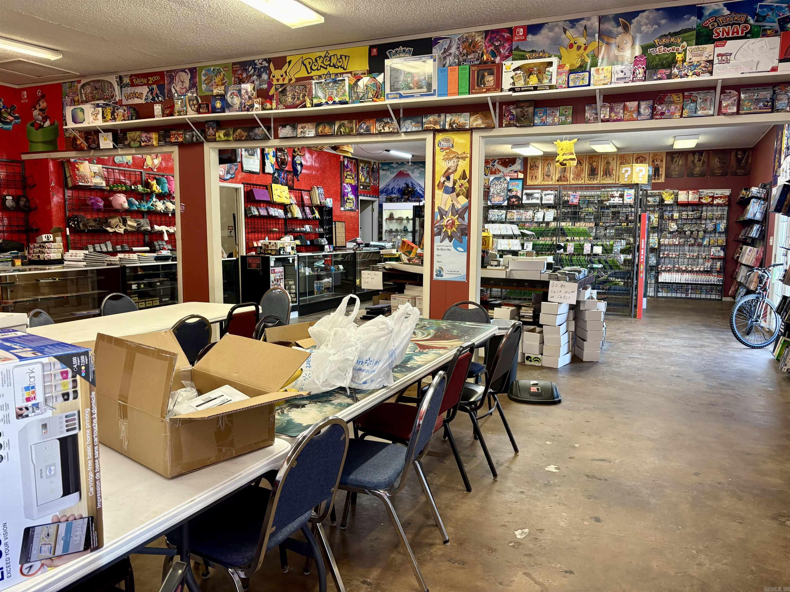 1898 E Market  Searcy, AR