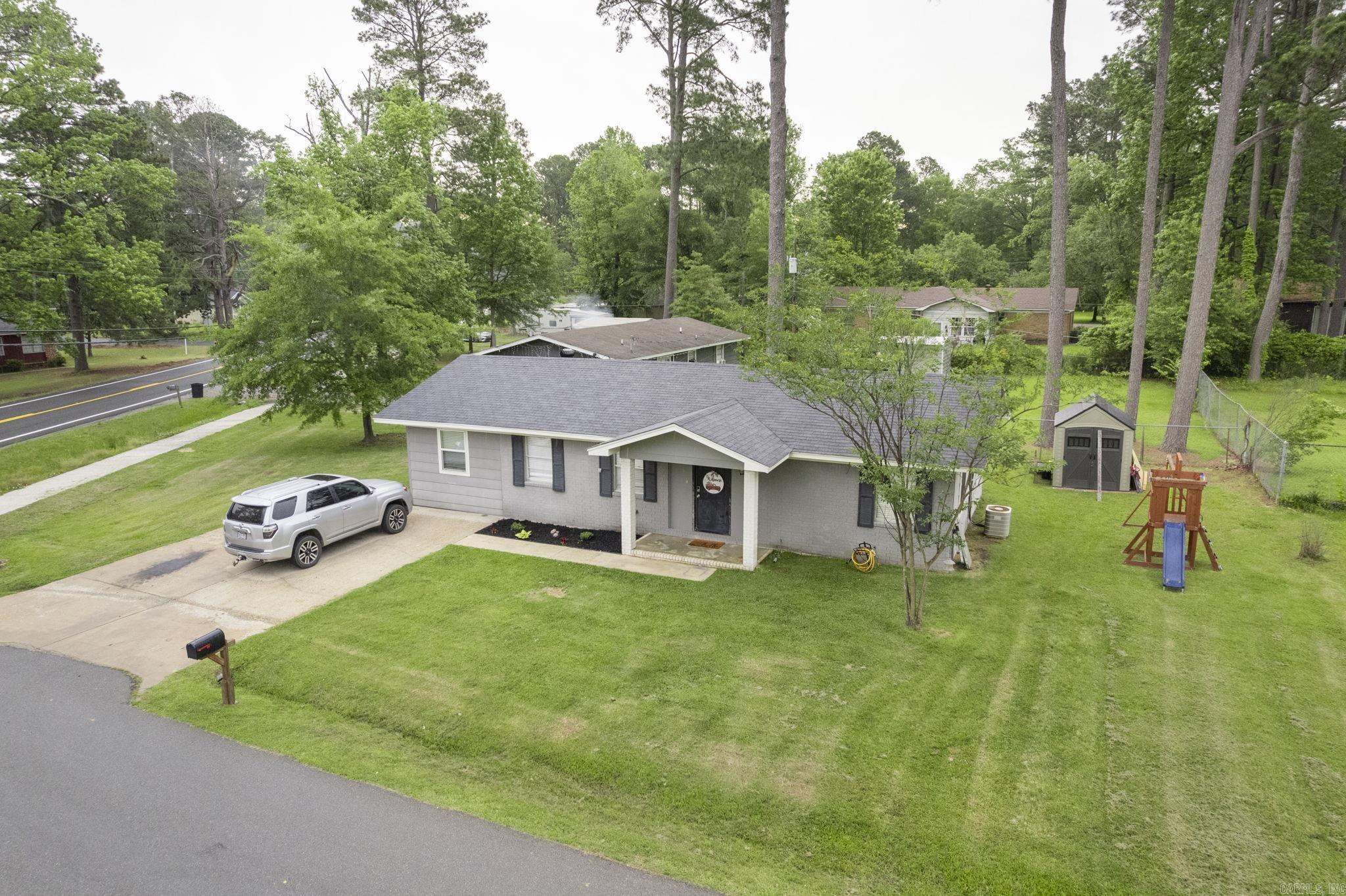 718  Jones  Sheridan, AR