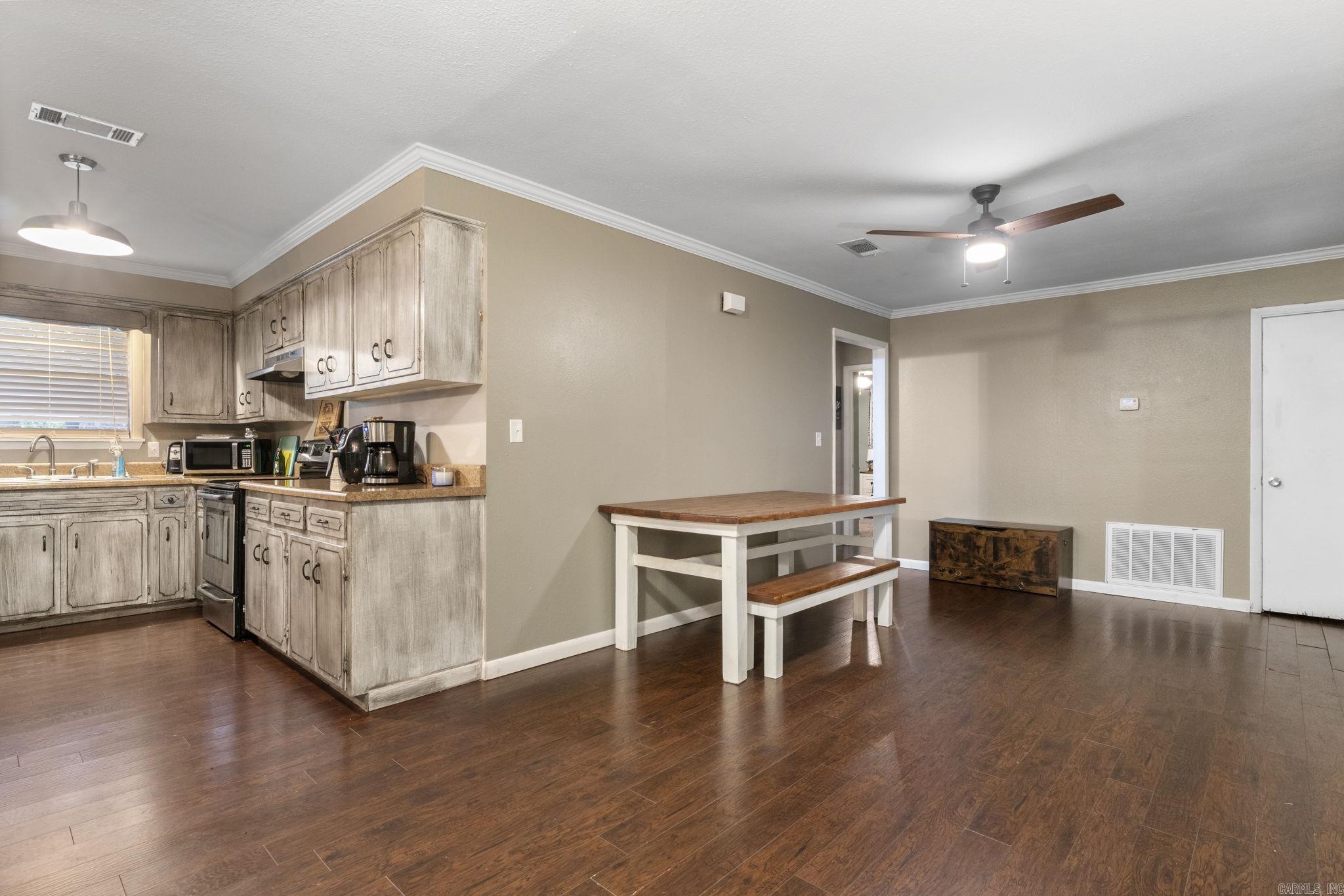 718  Jones  Sheridan, AR