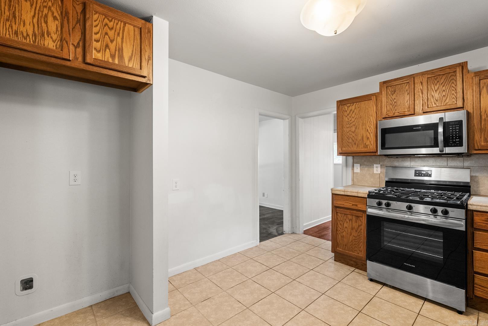 208  Wisteria  North Little Rock, AR