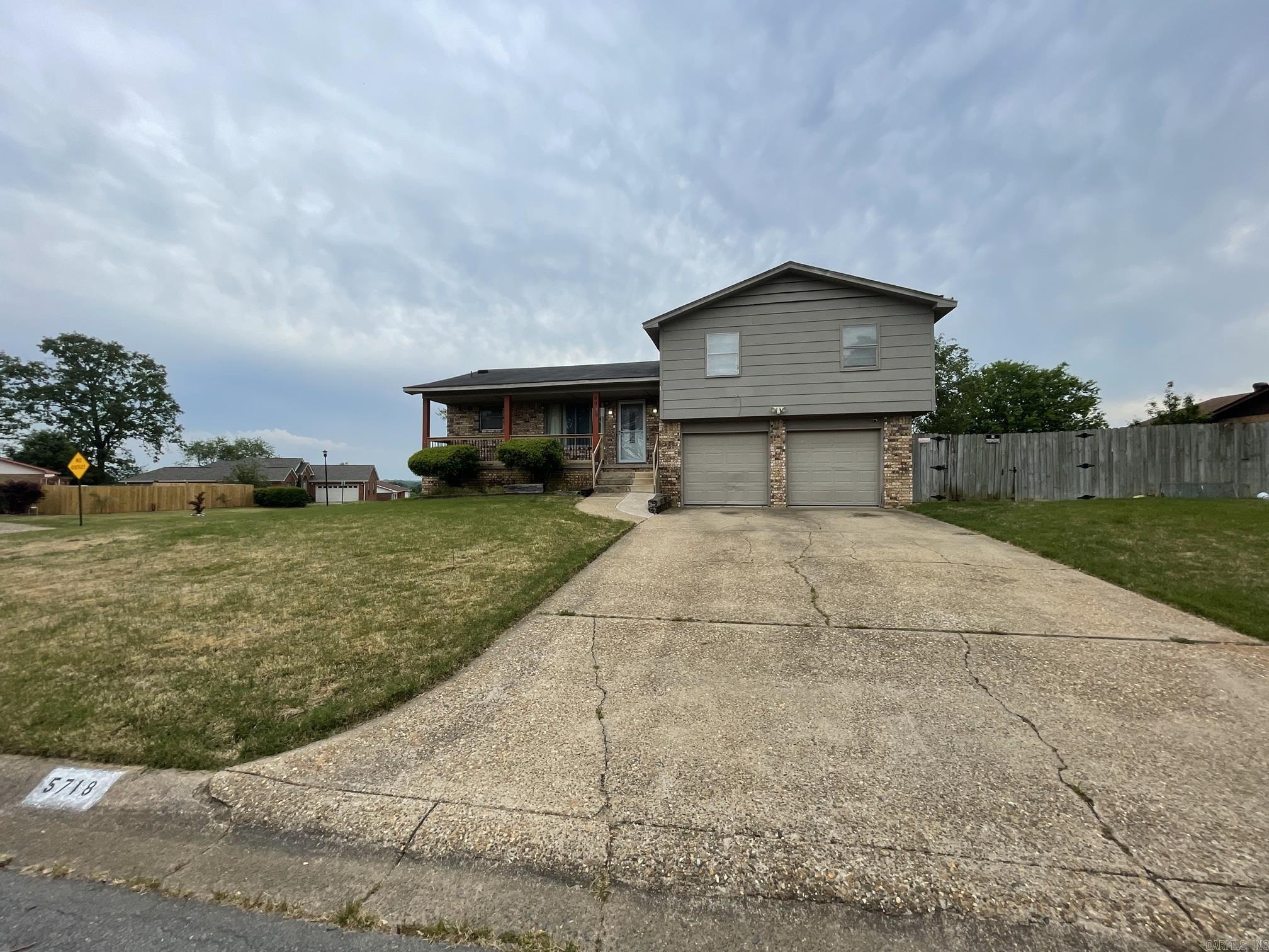 5718 Forest View Road