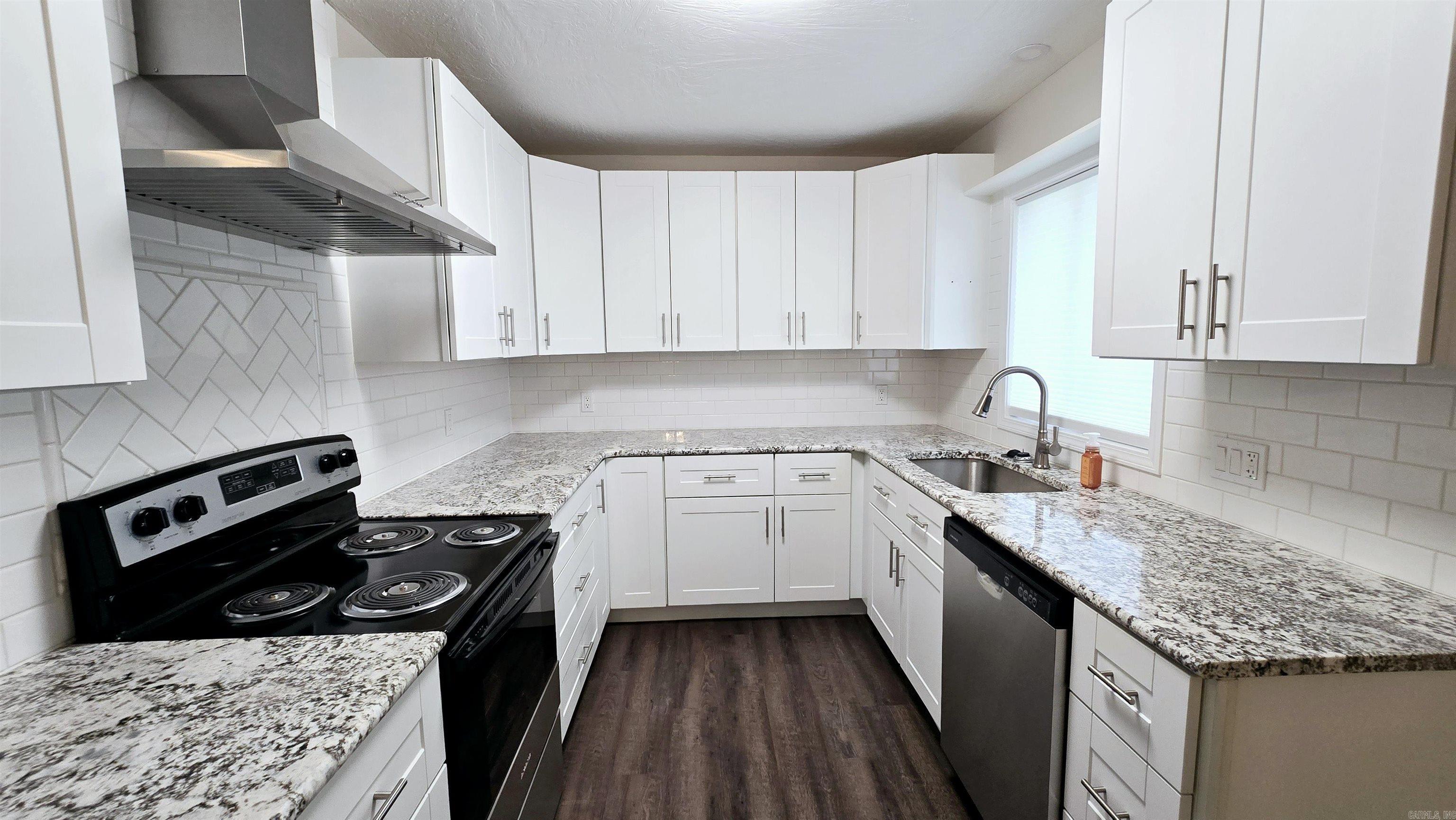 1125  meadowbrook  Mountain Home, AR