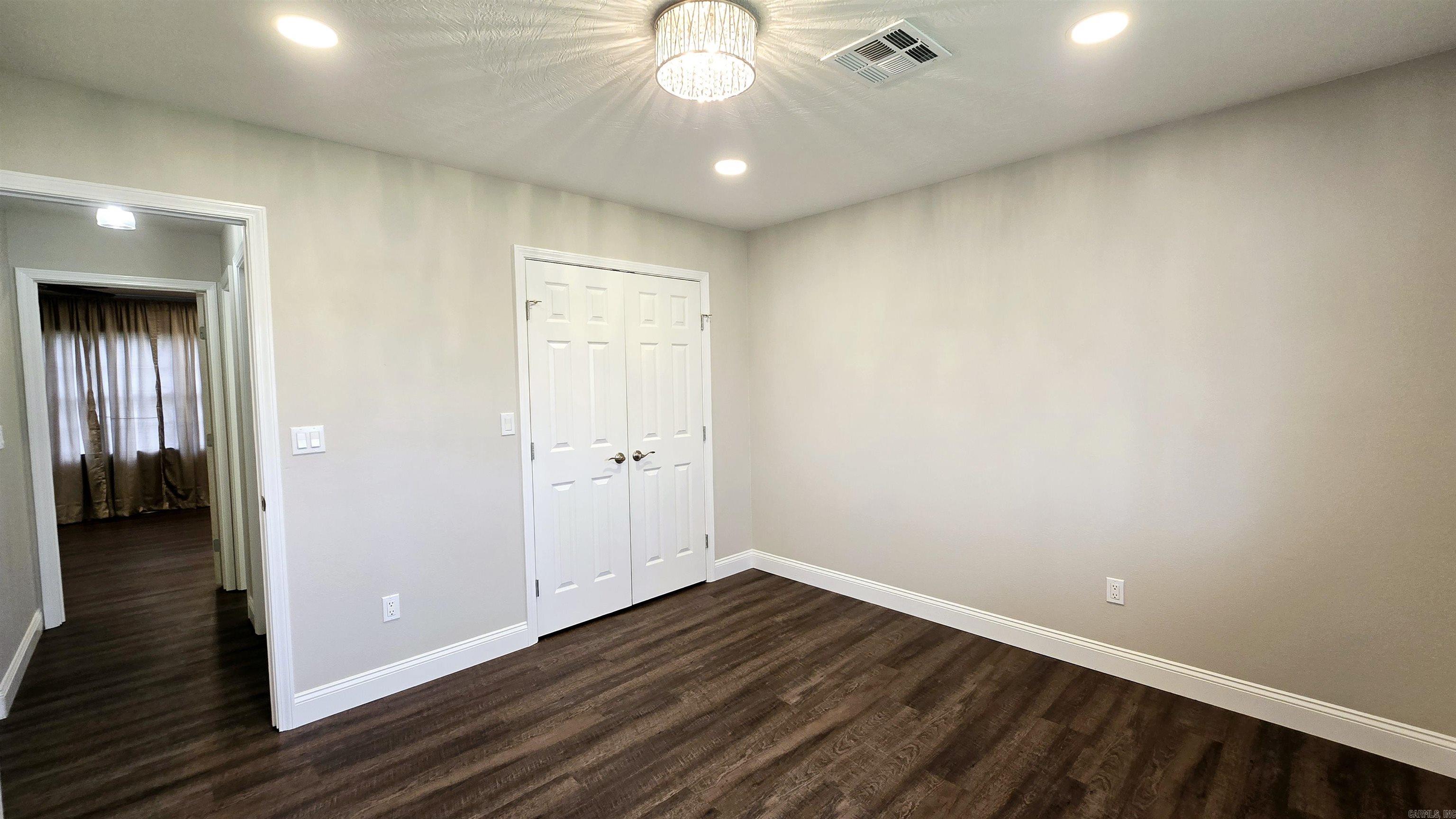 1125  meadowbrook  Mountain Home, AR