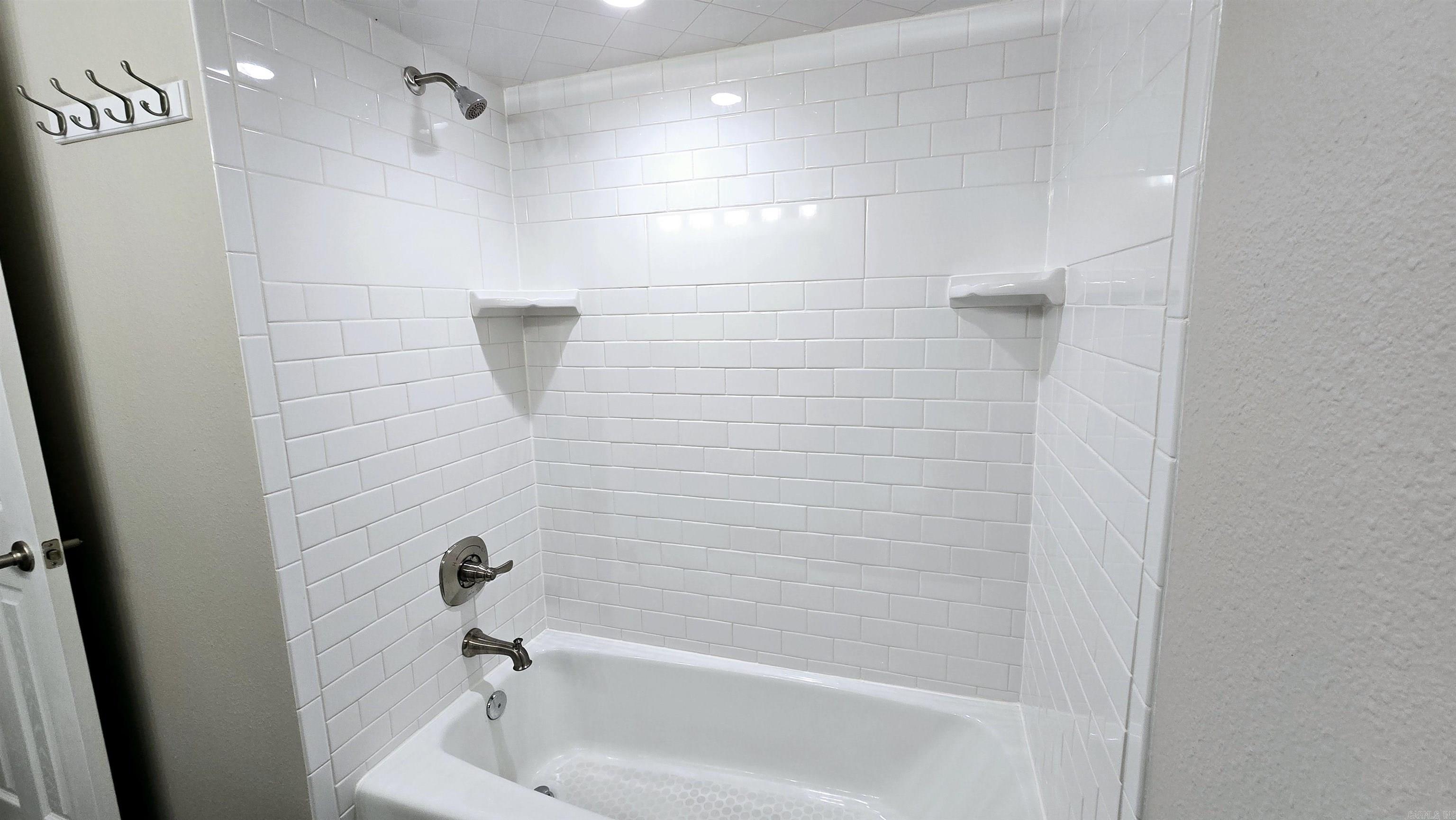 1125  meadowbrook  Mountain Home, AR