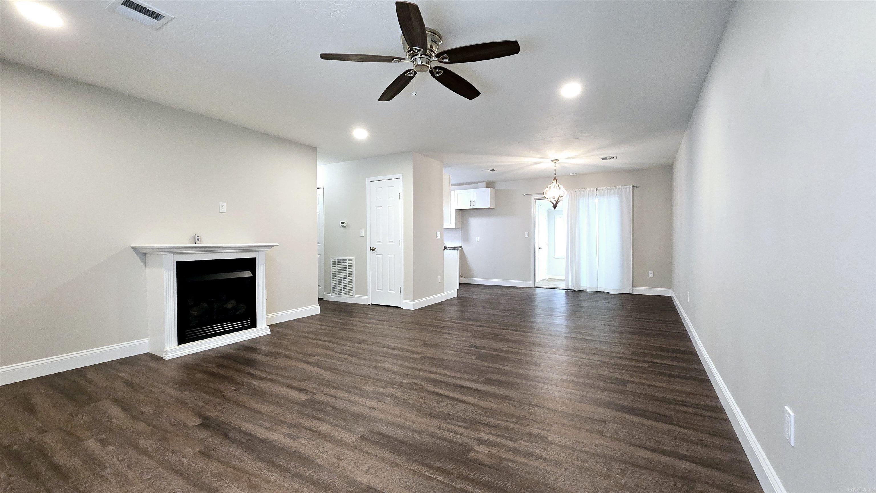 1125  meadowbrook  Mountain Home, AR