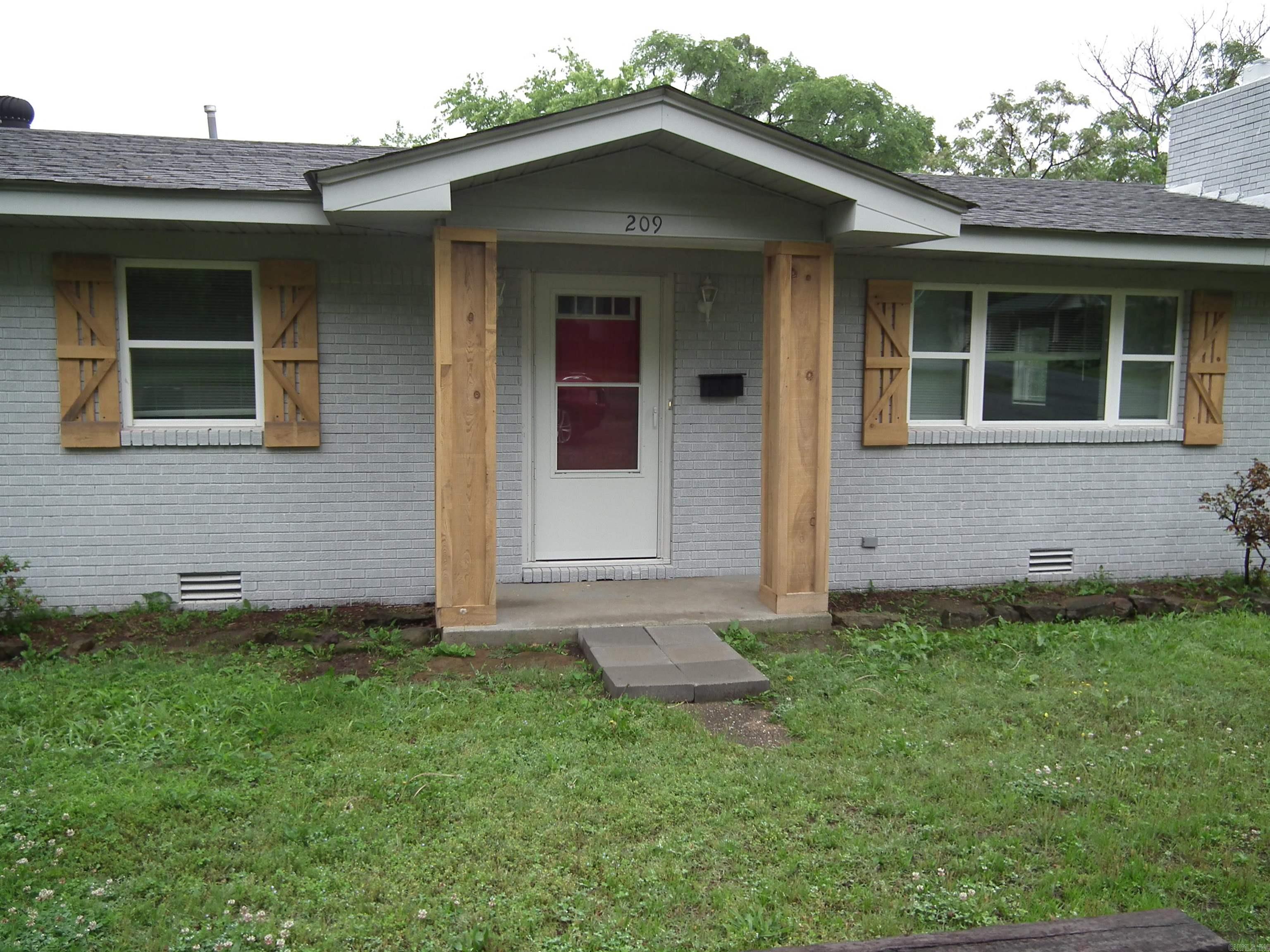 209 W Sugarloaf  Heber Springs, AR