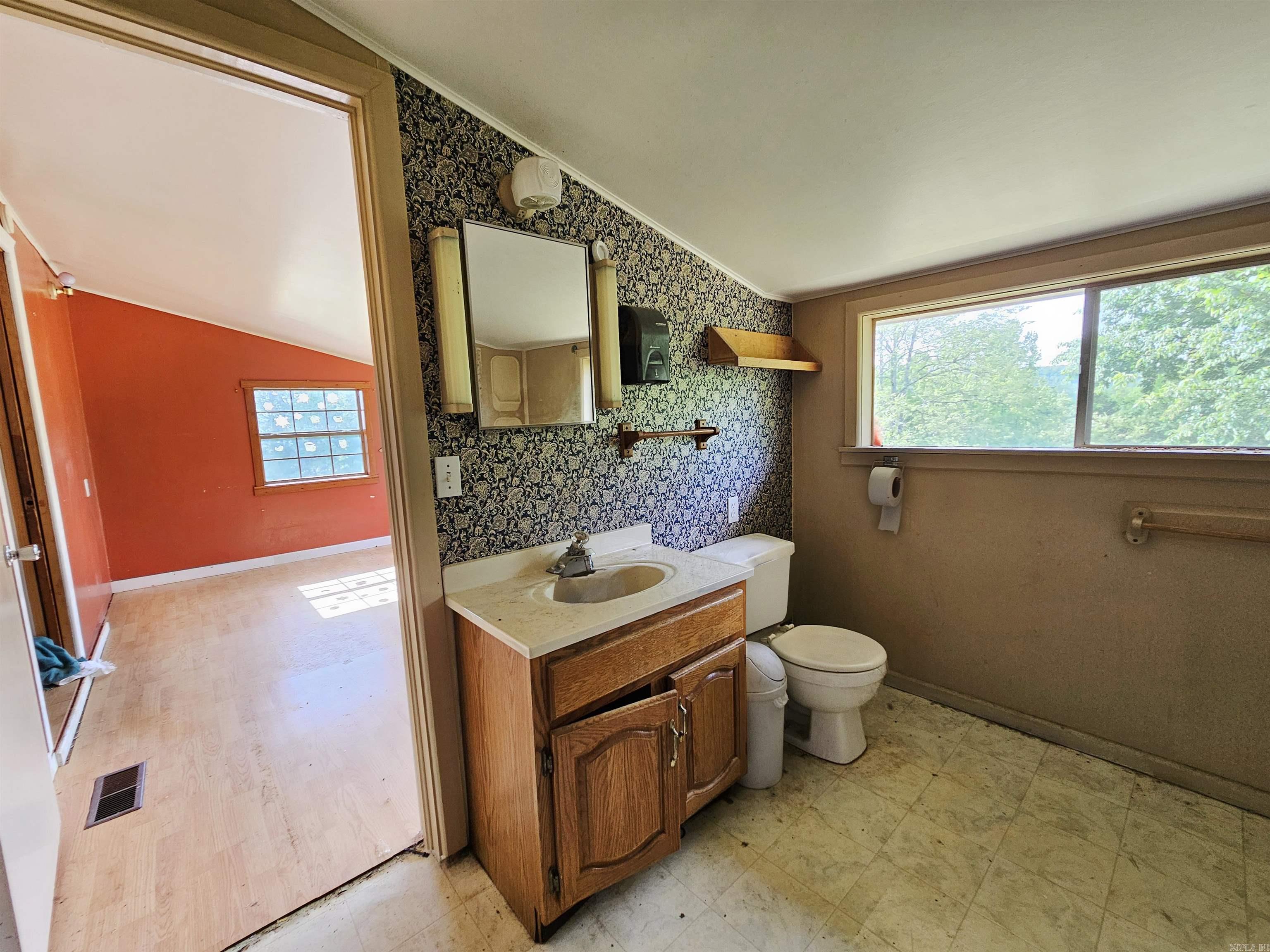 125  Crowell Mountain  Clinton, AR