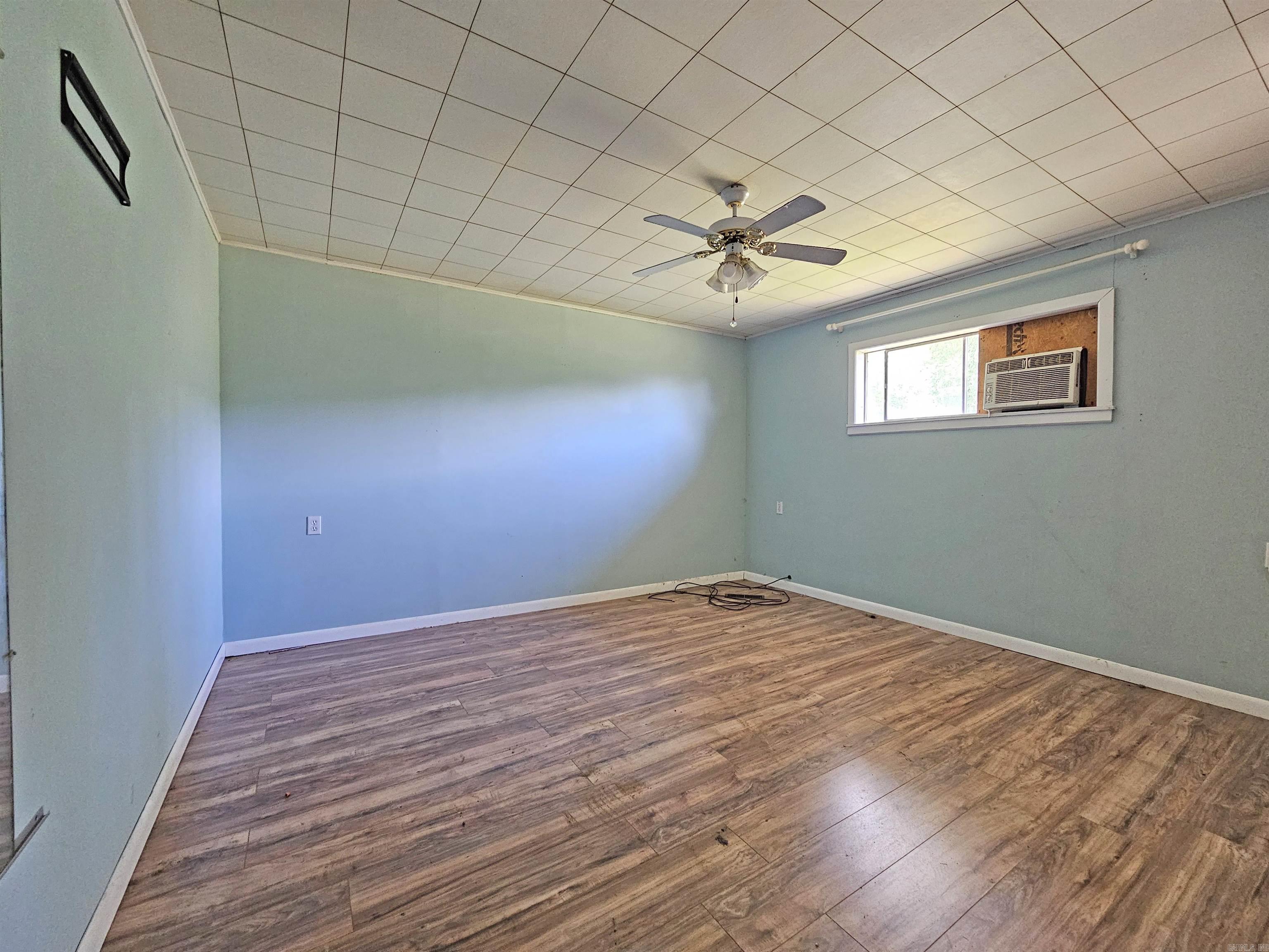 125  Crowell Mountain  Clinton, AR