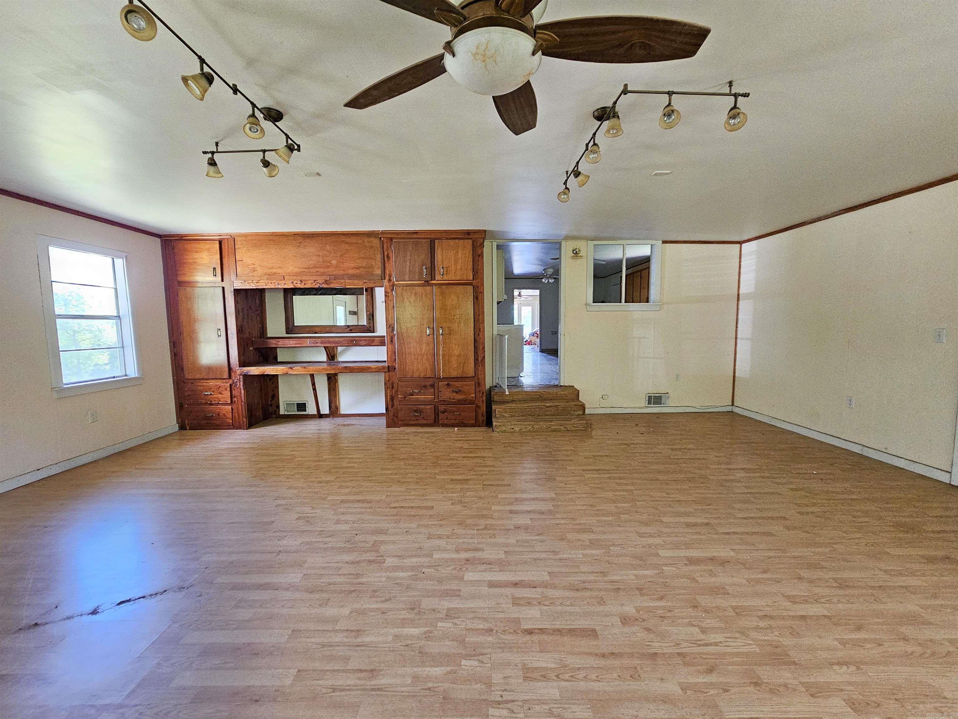 125  Crowell Mountain  Clinton, AR