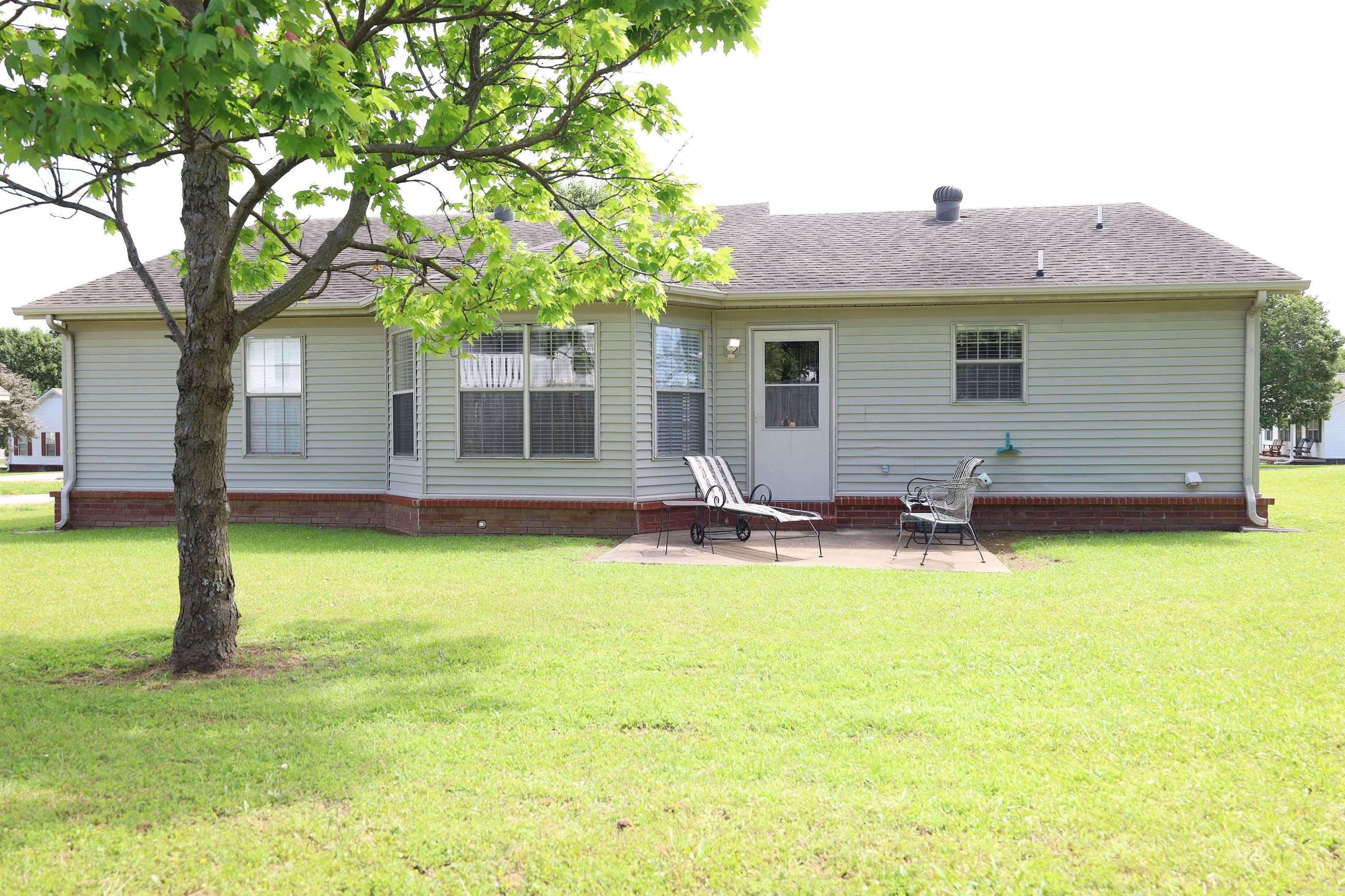 1804 S 10th St  Paragould, AR