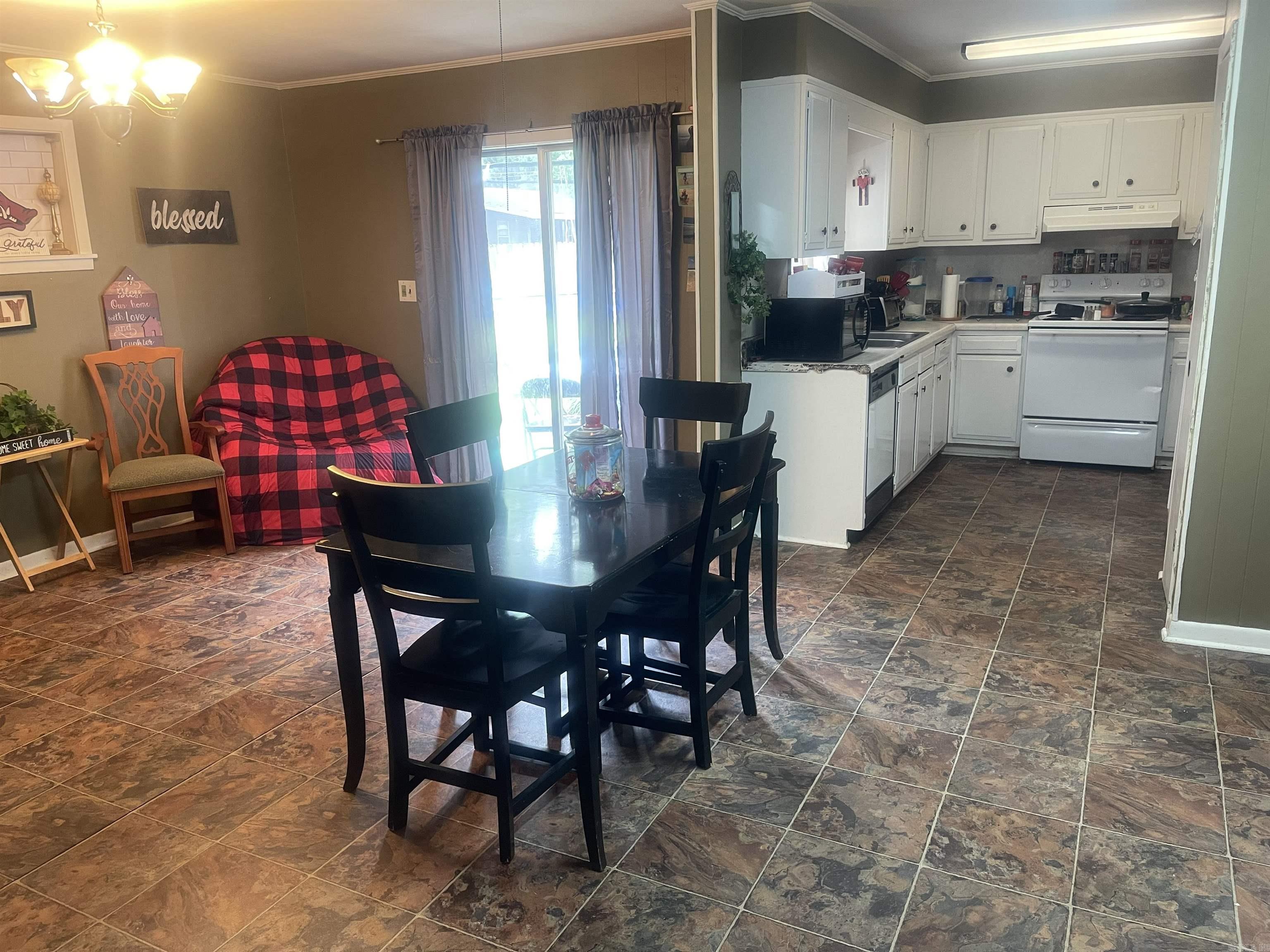 104 S Summitt  Dumas, AR