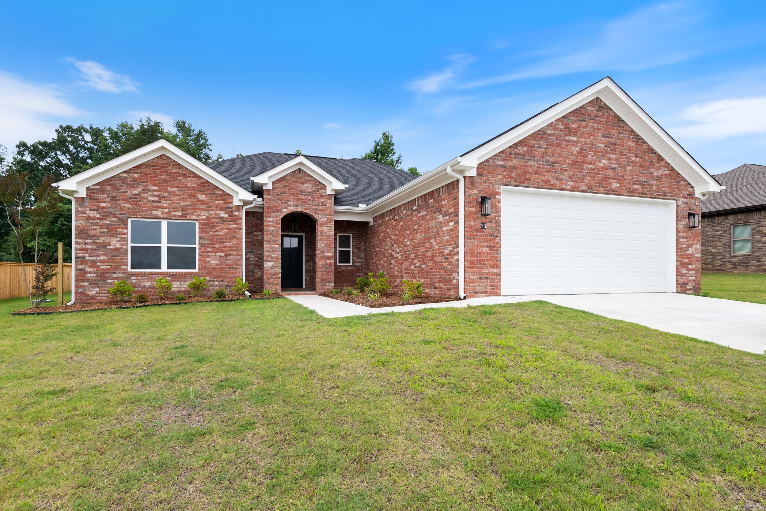 73 Lewis  Greenbrier, AR