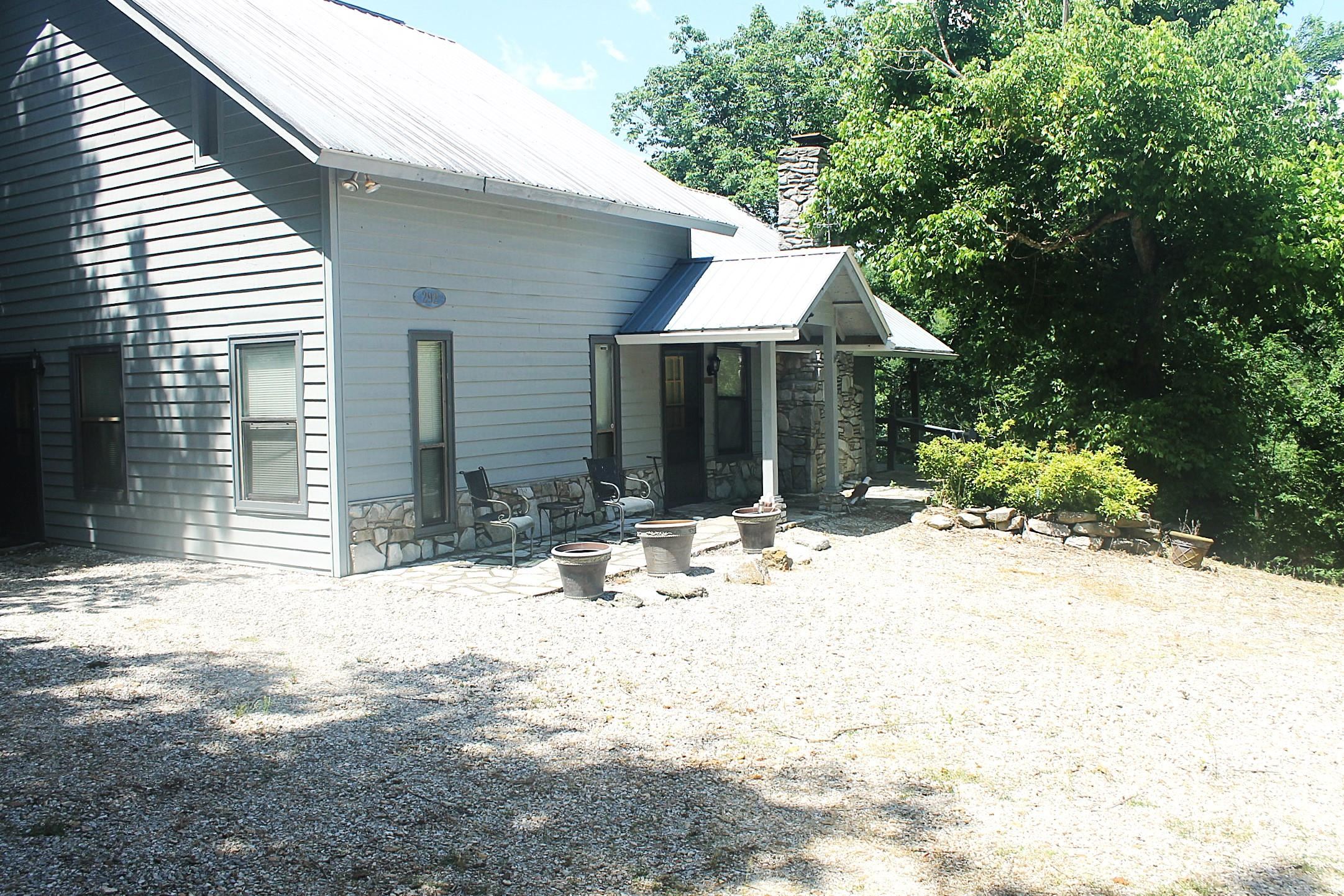 292  Sycamore  Mountain View, AR