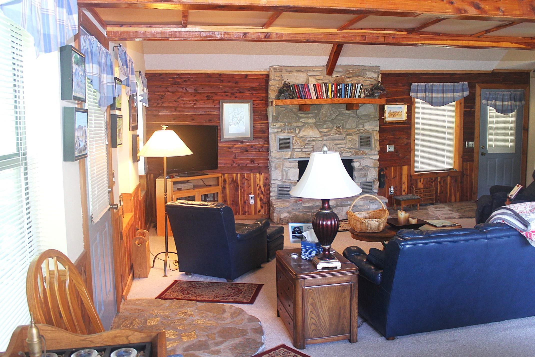 292  Sycamore  Mountain View, AR