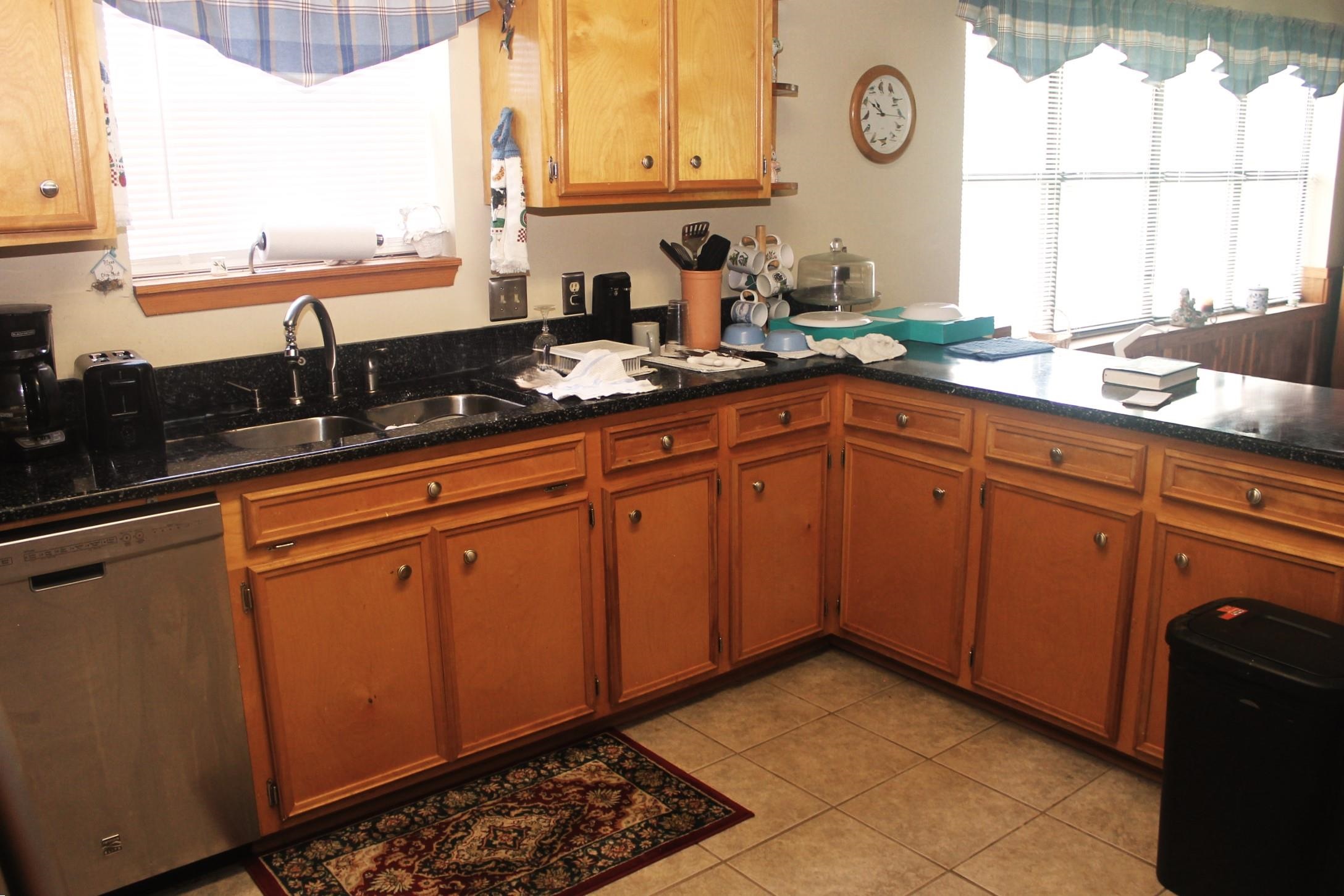 292  Sycamore  Mountain View, AR