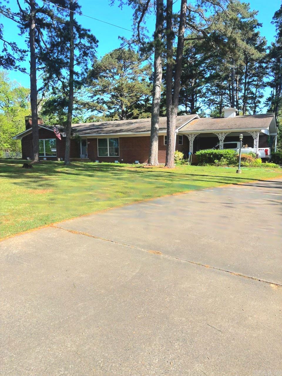 832 W Front  Heber Springs, AR